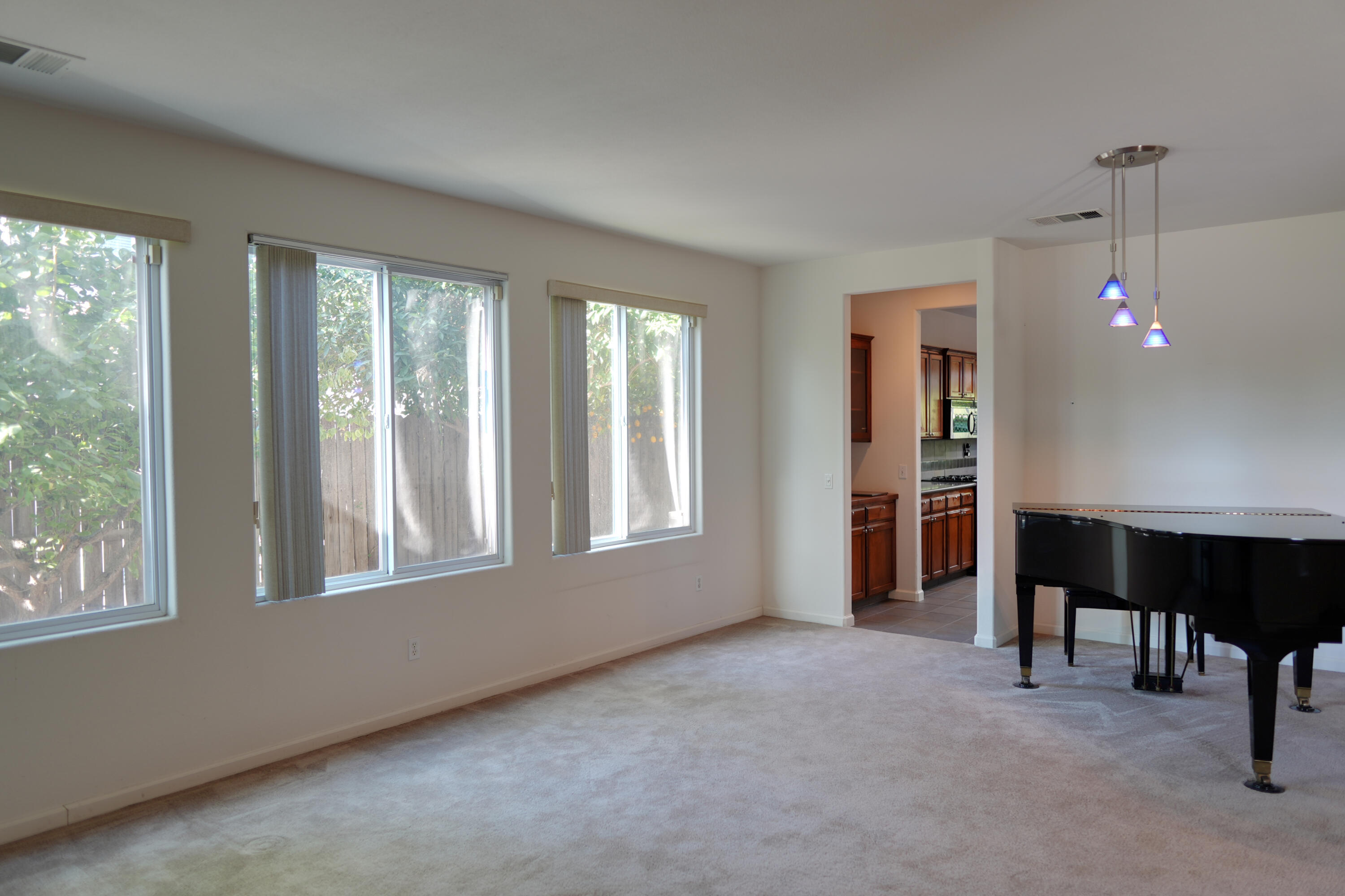 1752 Maduro Ct, Tulare, CA 93274