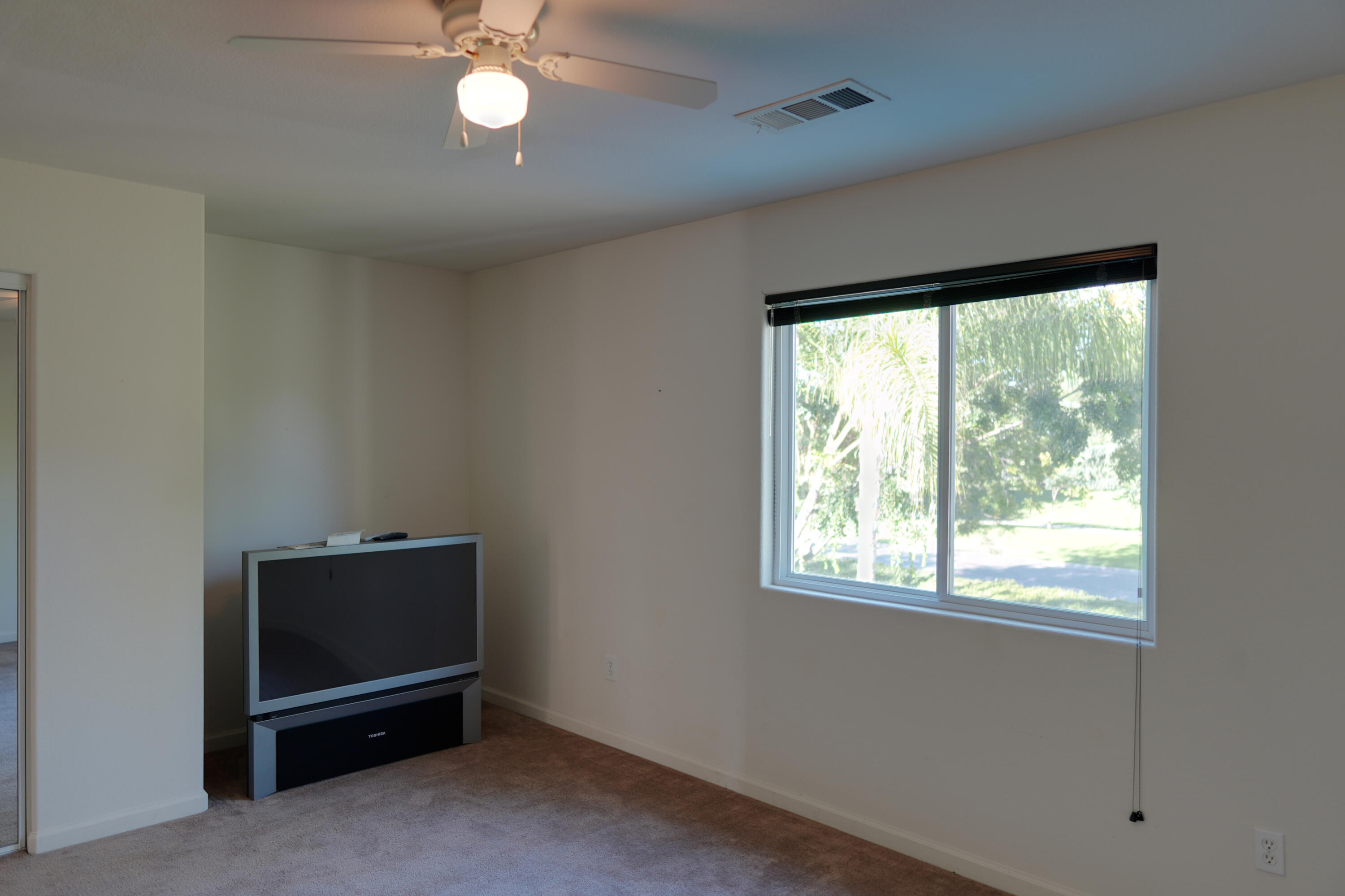 1752 Maduro Ct, Tulare, CA 93274