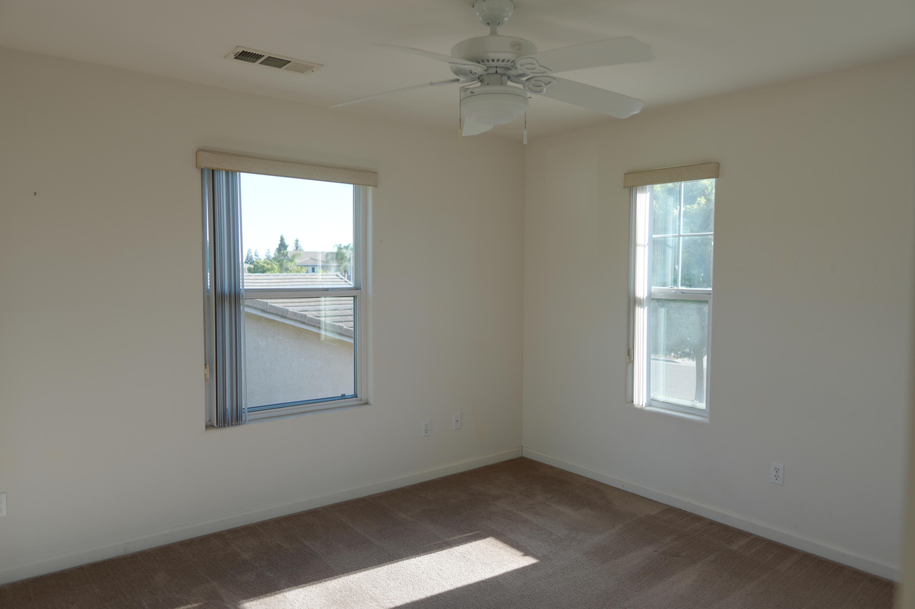 1752 Maduro Ct, Tulare, CA 93274