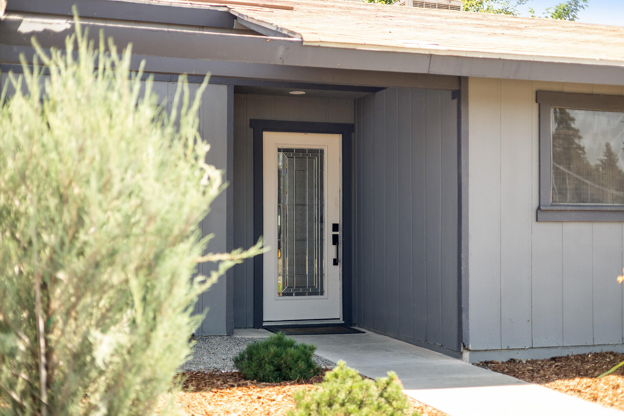 5445 W Harter Ave, Visalia, CA 93277