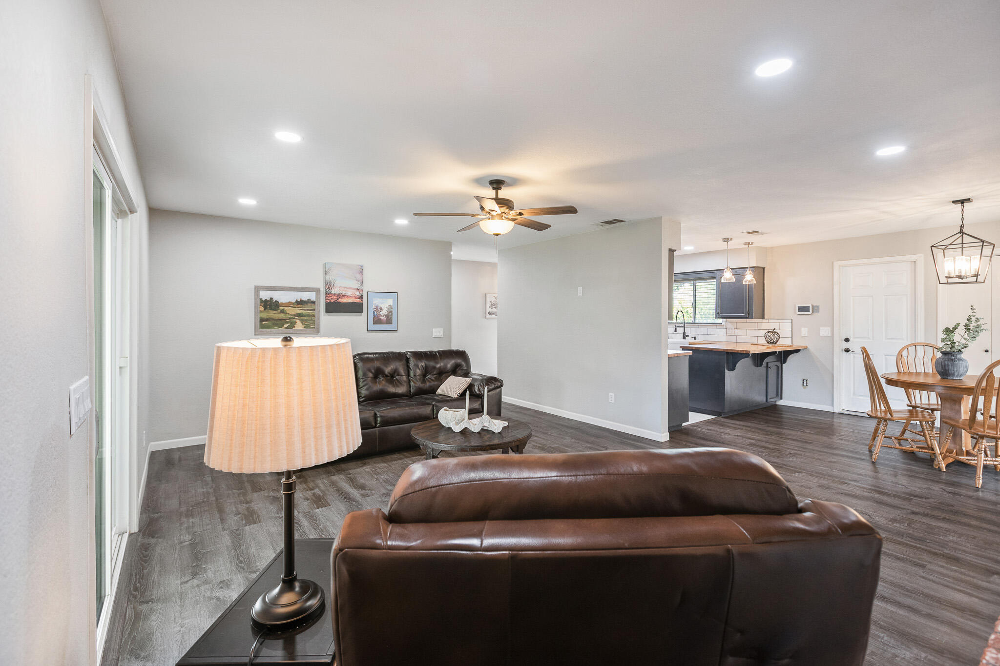 5445 W Harter Ave, Visalia, CA 93277
