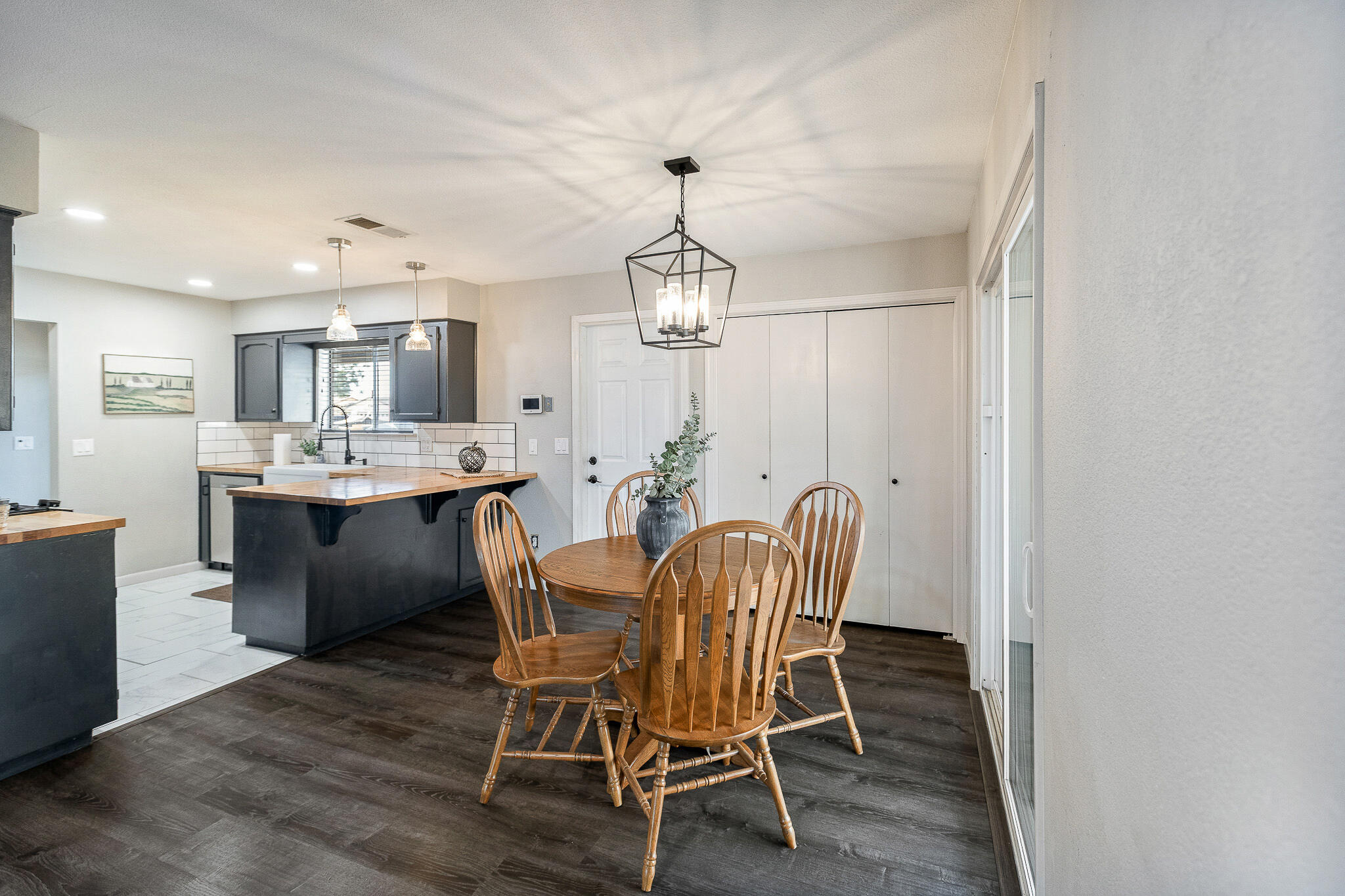 5445 W Harter Ave, Visalia, CA 93277
