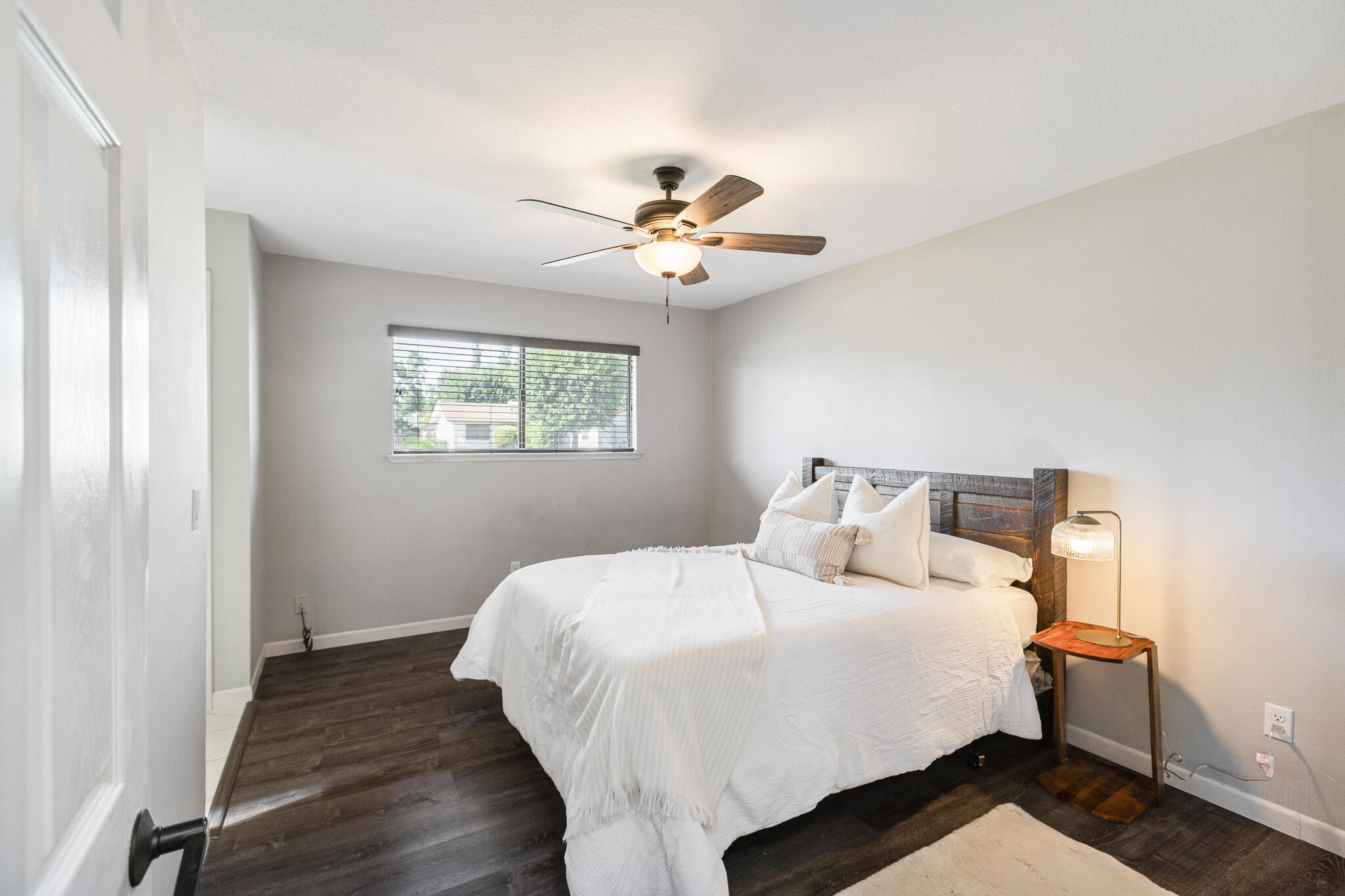 5445 W Harter Ave, Visalia, CA 93277