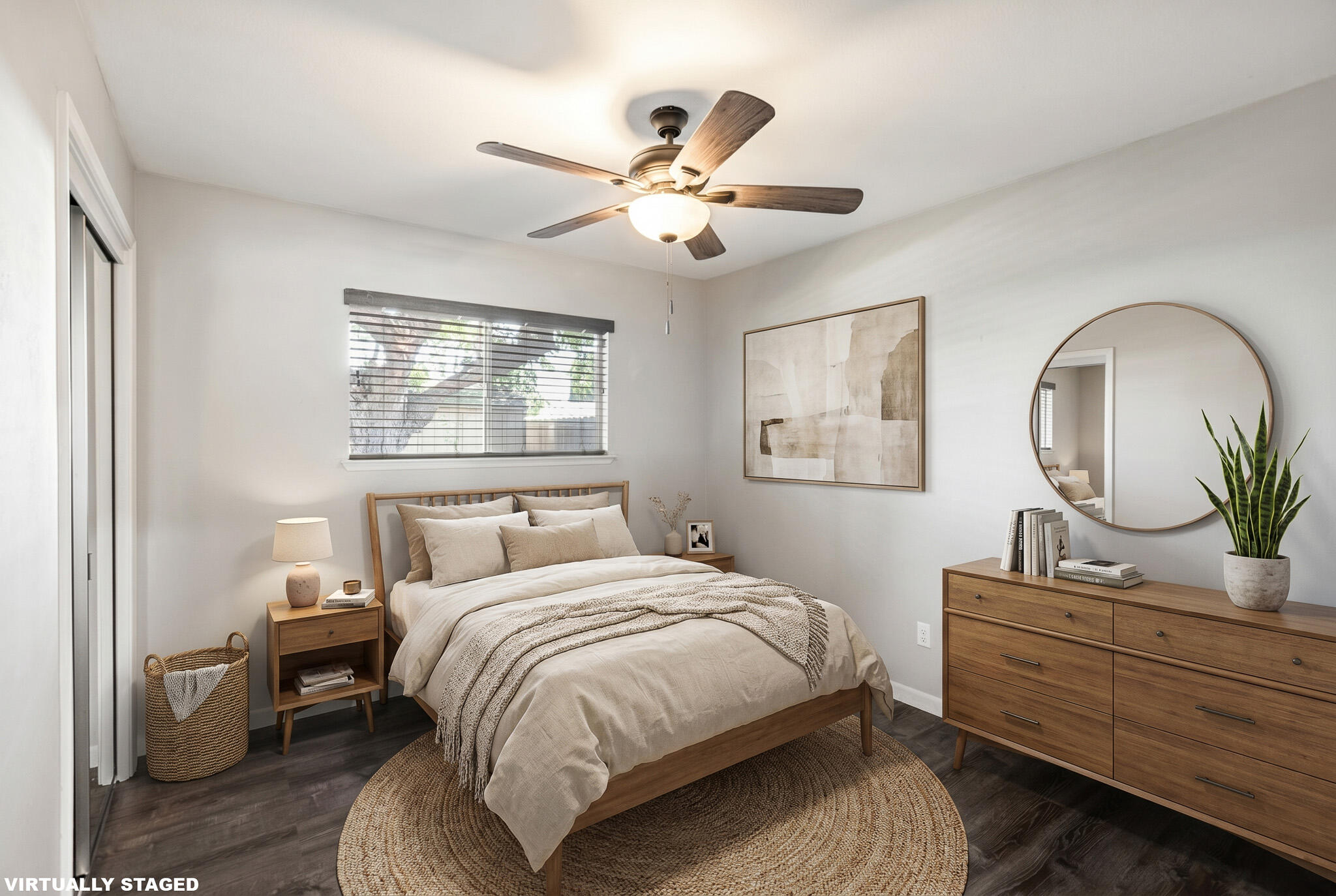 5445 W Harter Ave, Visalia, CA 93277