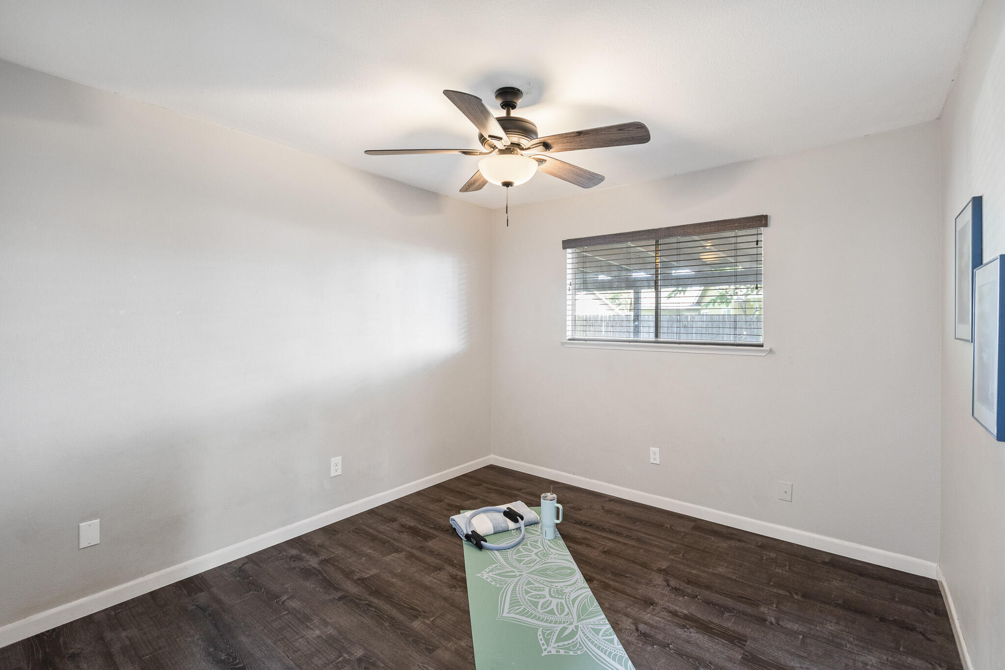 5445 W Harter Ave, Visalia, CA 93277