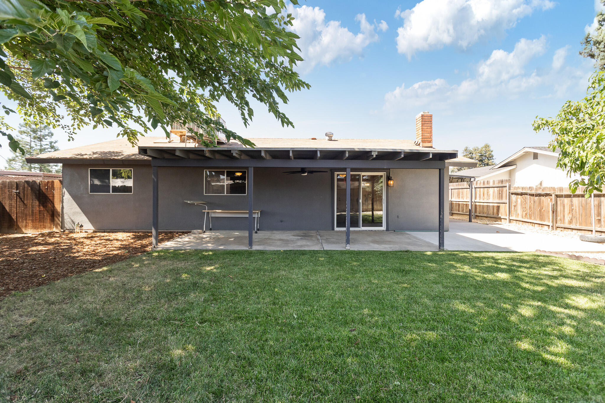 5445 W Harter Ave, Visalia, CA 93277