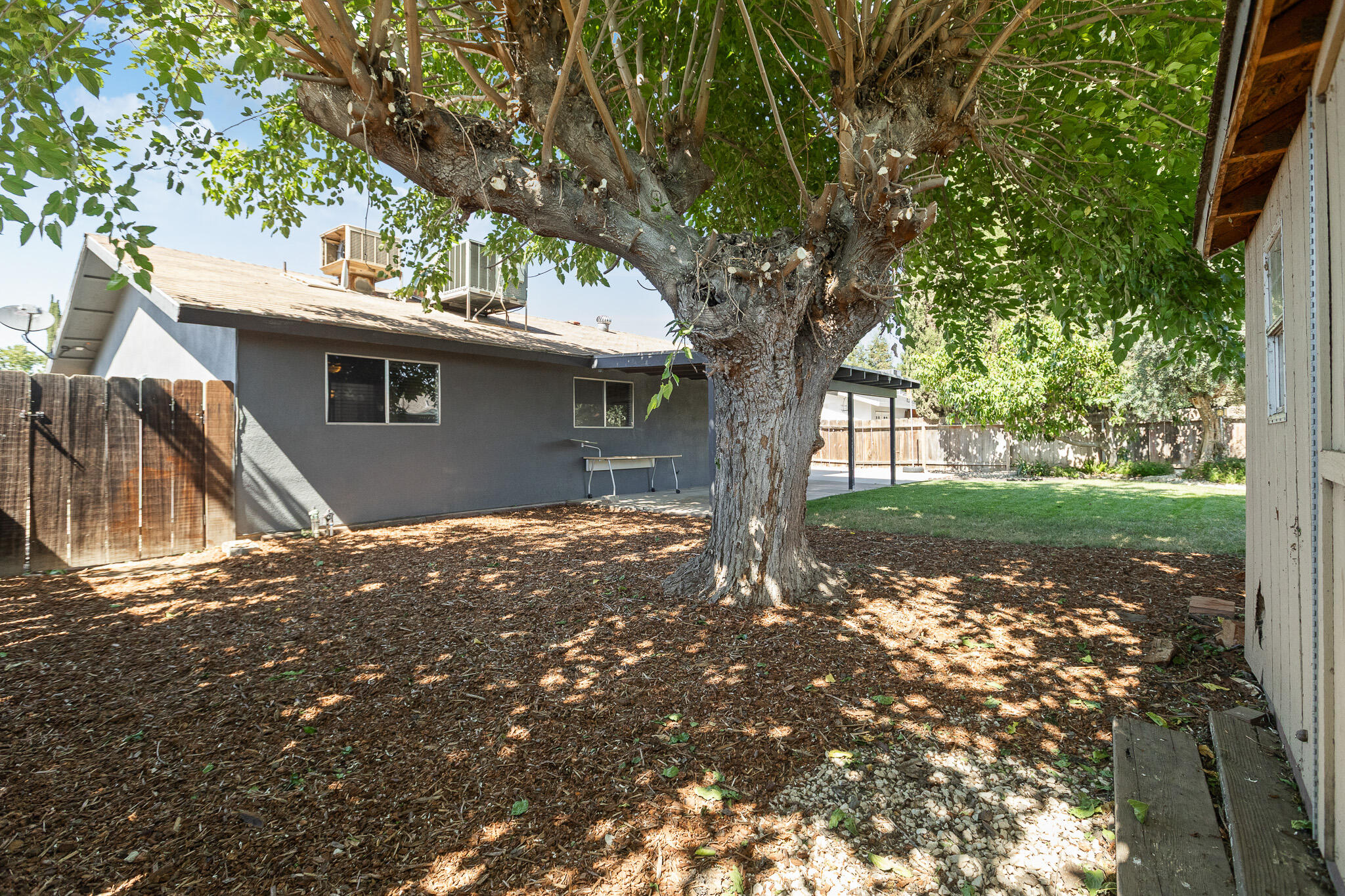 5445 W Harter Ave, Visalia, CA 93277