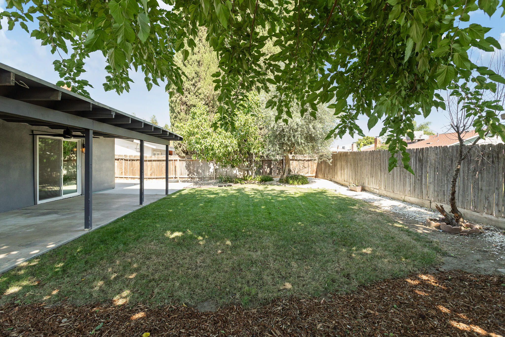 5445 W Harter Ave, Visalia, CA 93277