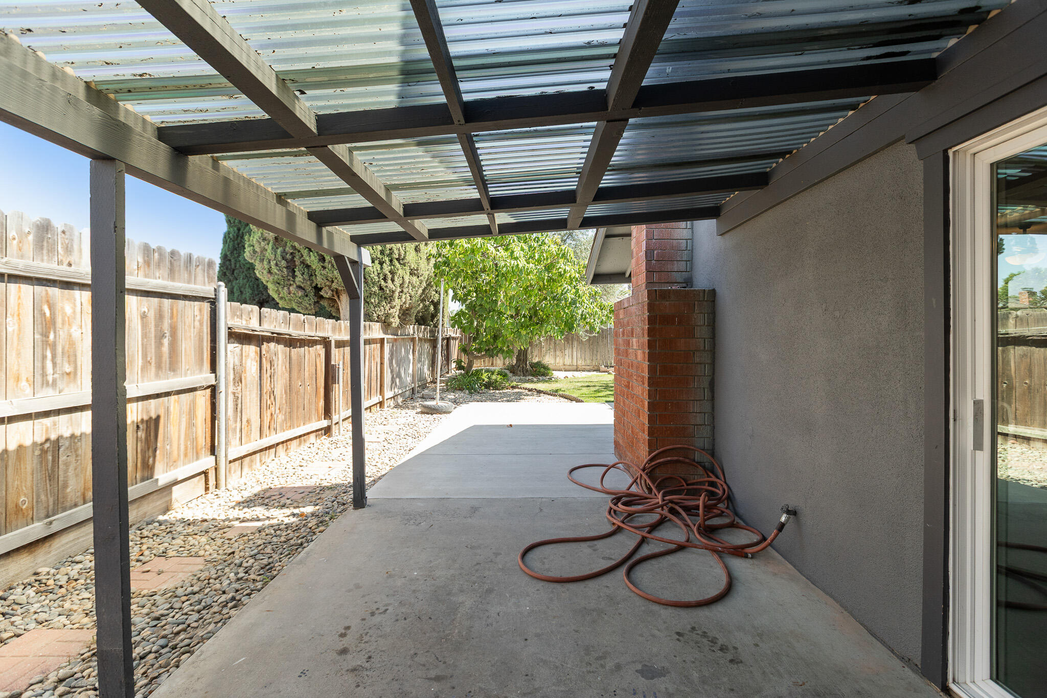 5445 W Harter Ave, Visalia, CA 93277