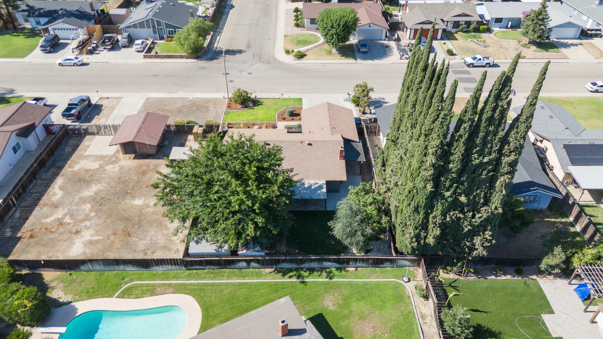 5445 W Harter Ave, Visalia, CA 93277