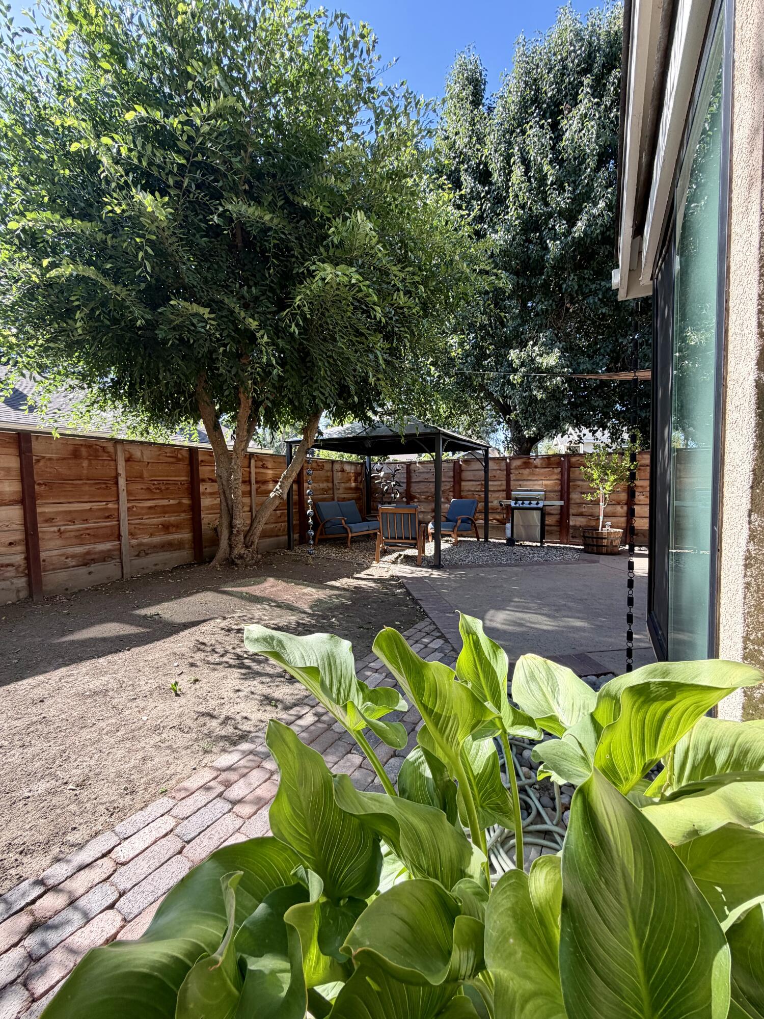 1819 S Stover St, Visalia, CA 93292