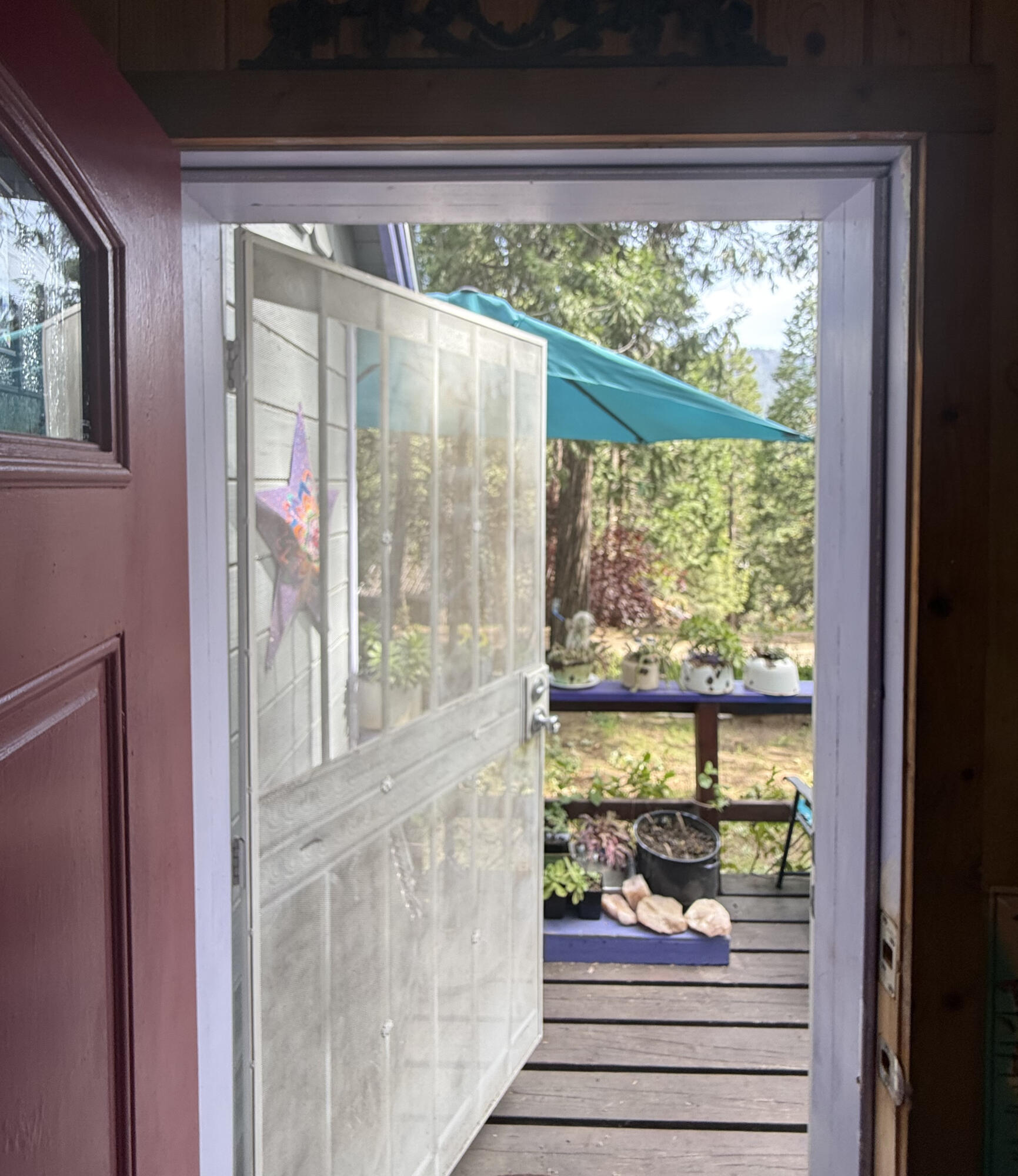 1883 James Dr, Springville, CA 93265