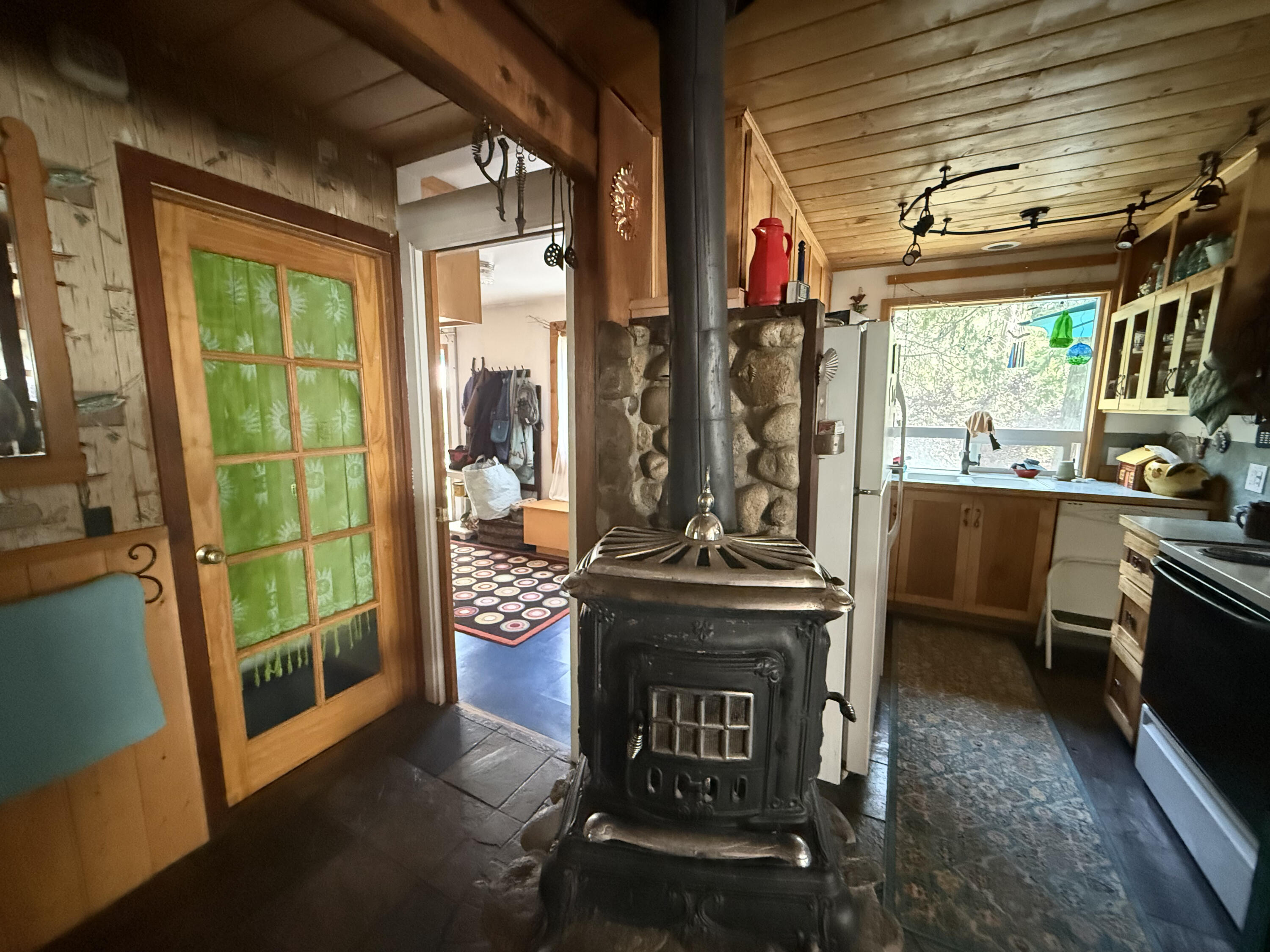 1883 James Dr, Springville, CA 93265