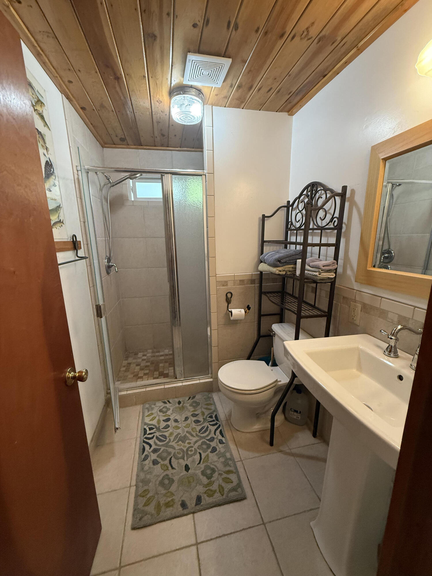 1883 James Dr, Springville, CA 93265