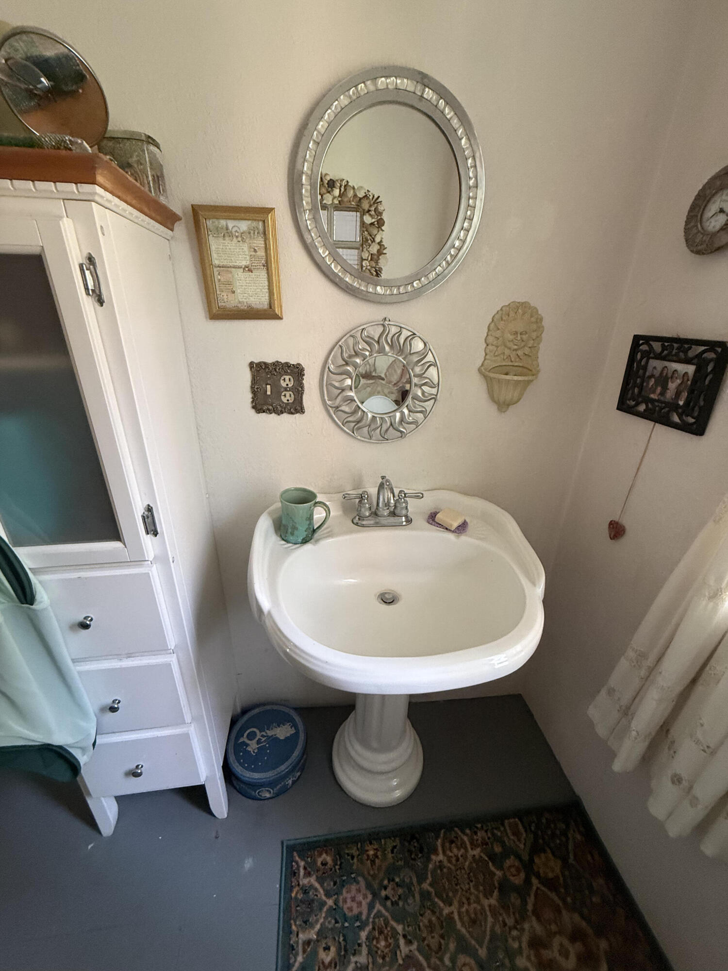 1883 James Dr, Springville, CA 93265