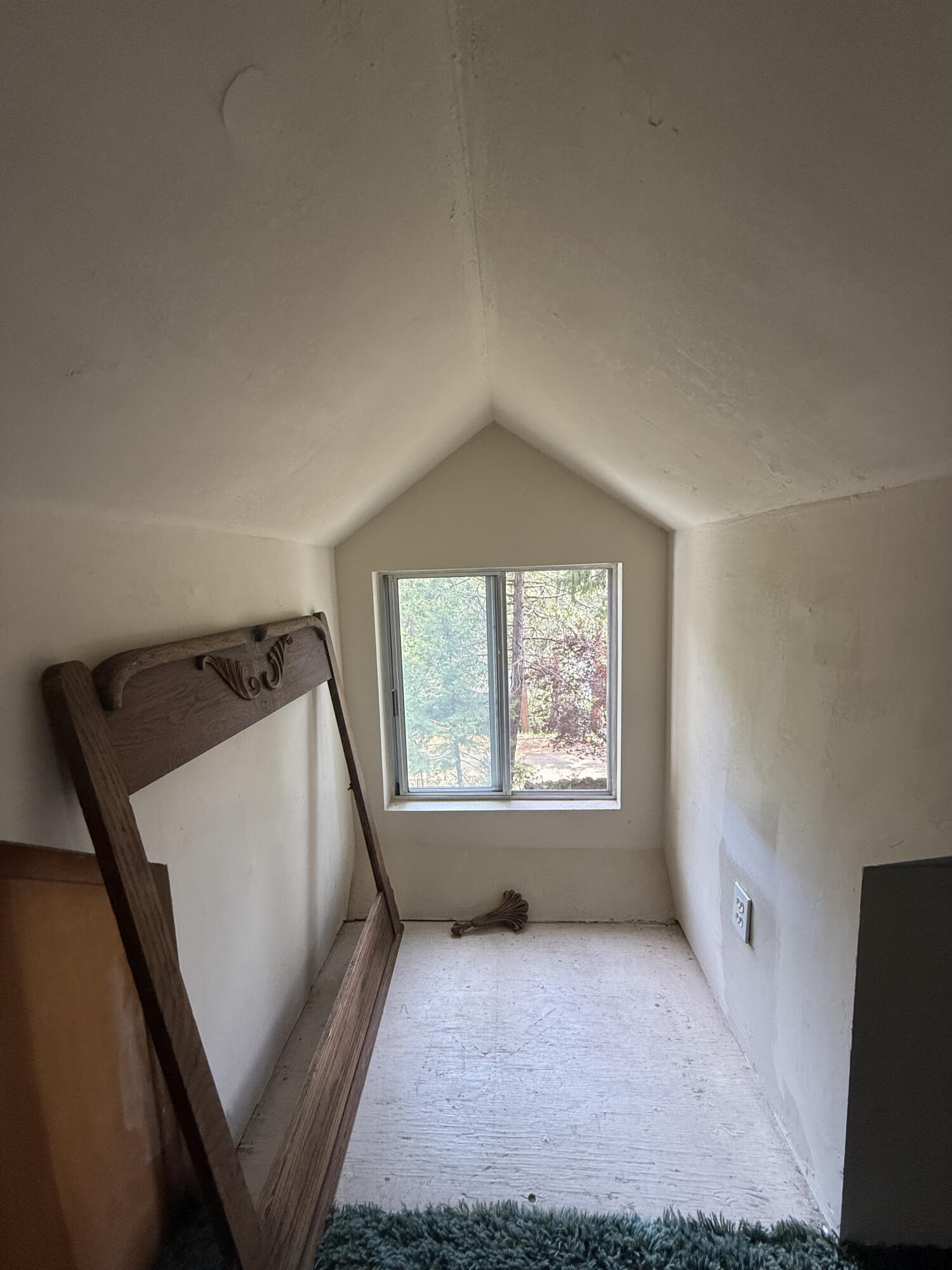 1883 James Dr, Springville, CA 93265