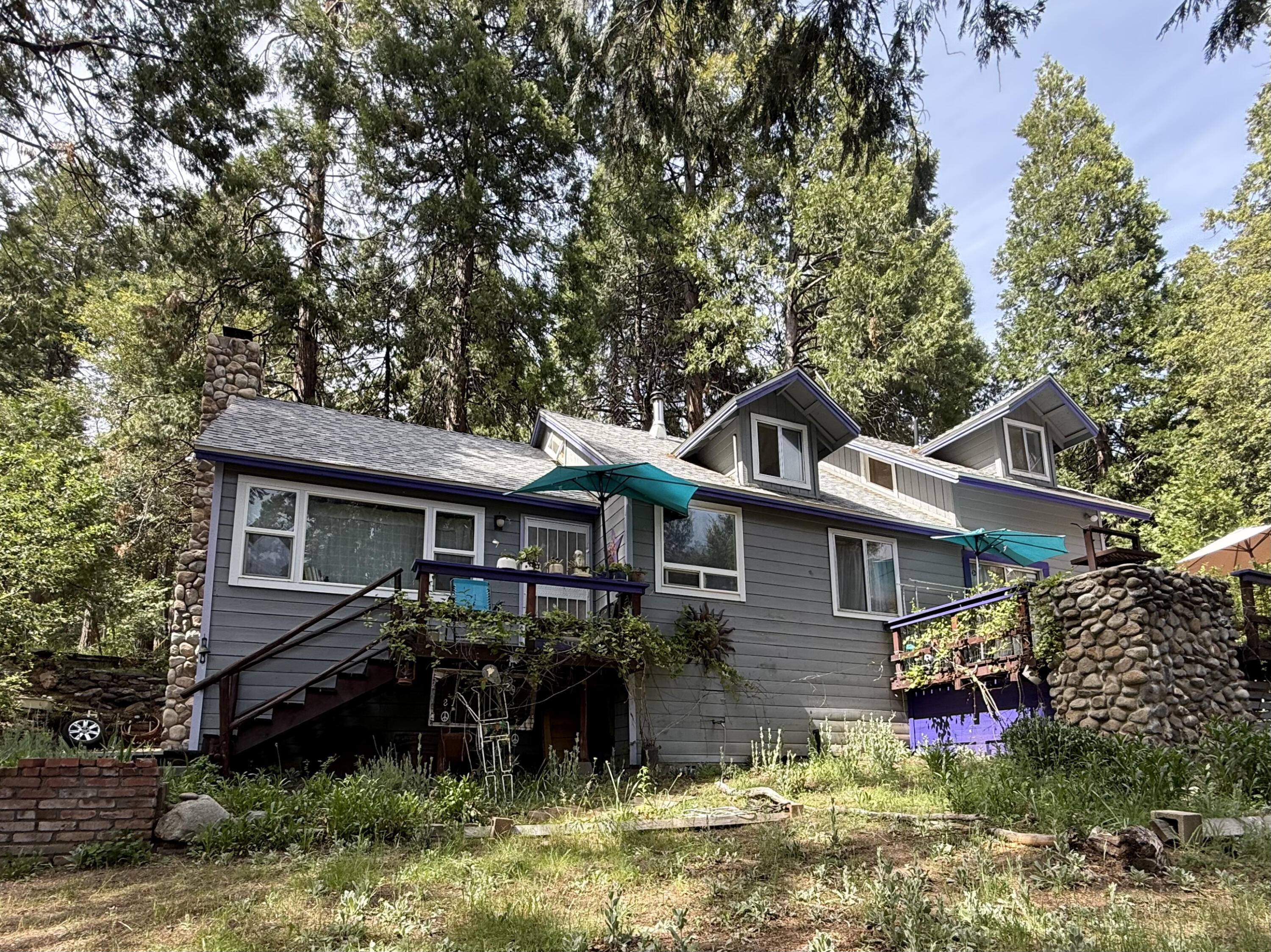 1883 James Dr, Springville, CA 93265