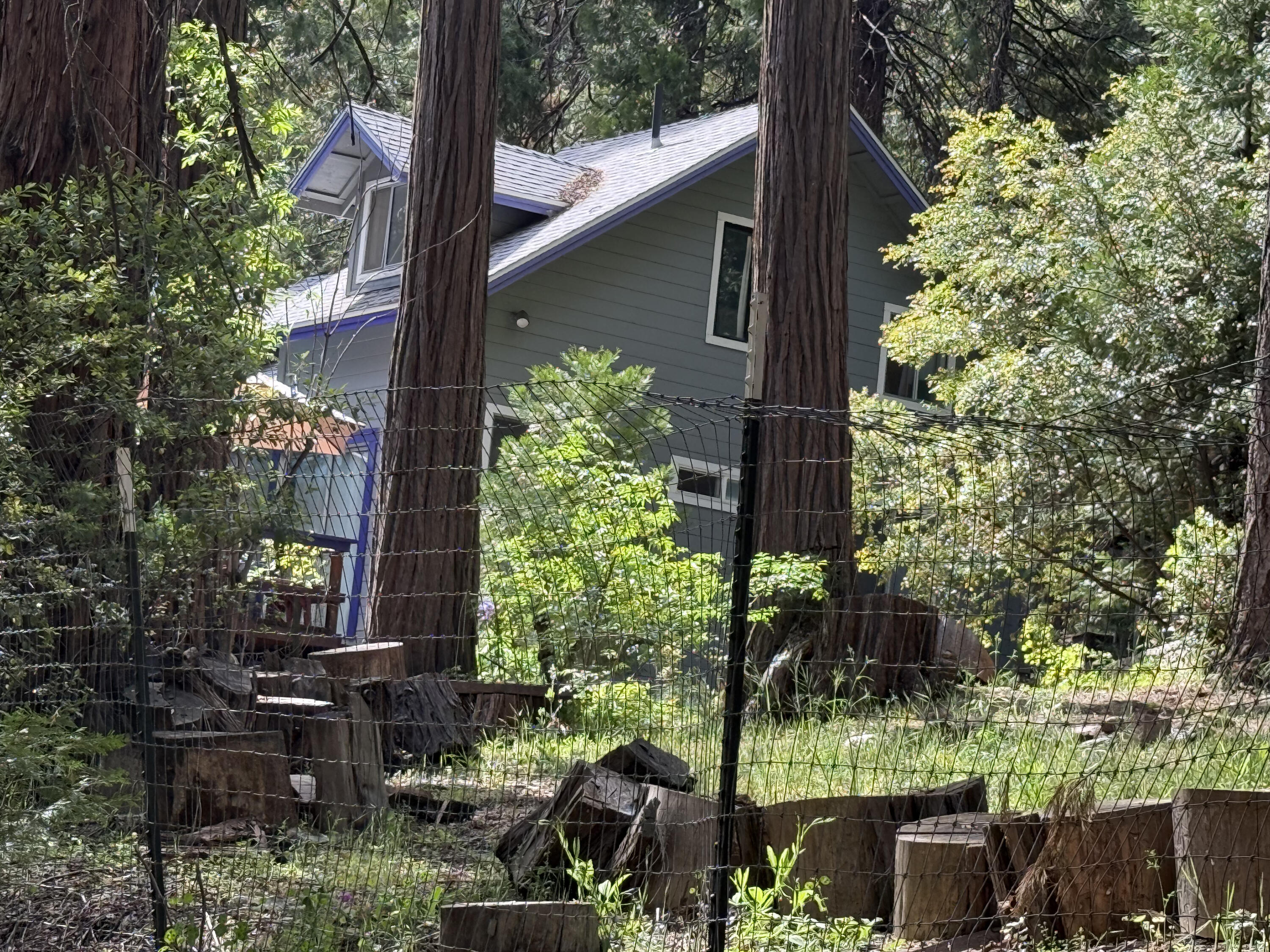 1883 James Dr, Springville, CA 93265