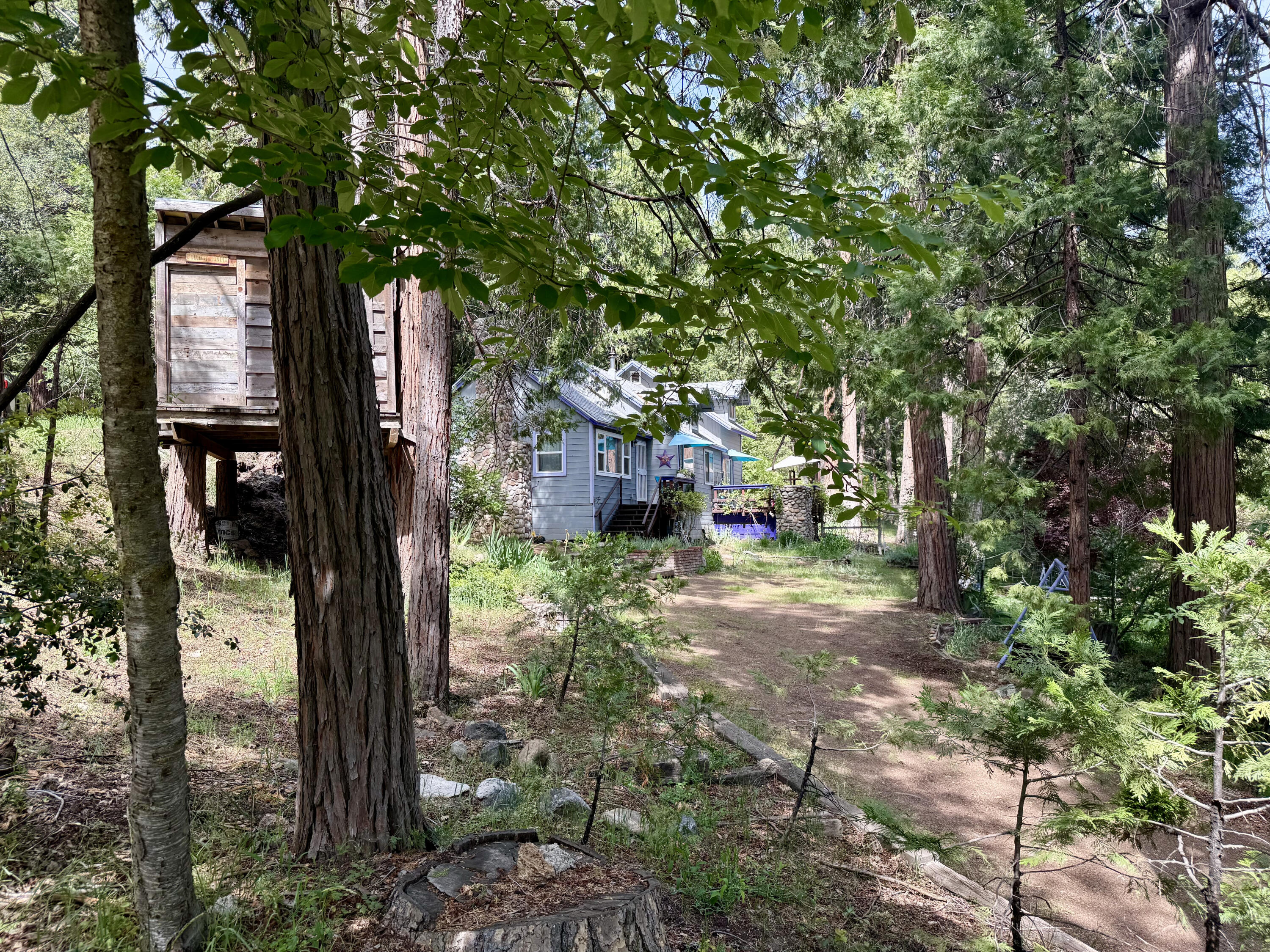 1883 James Dr, Springville, CA 93265