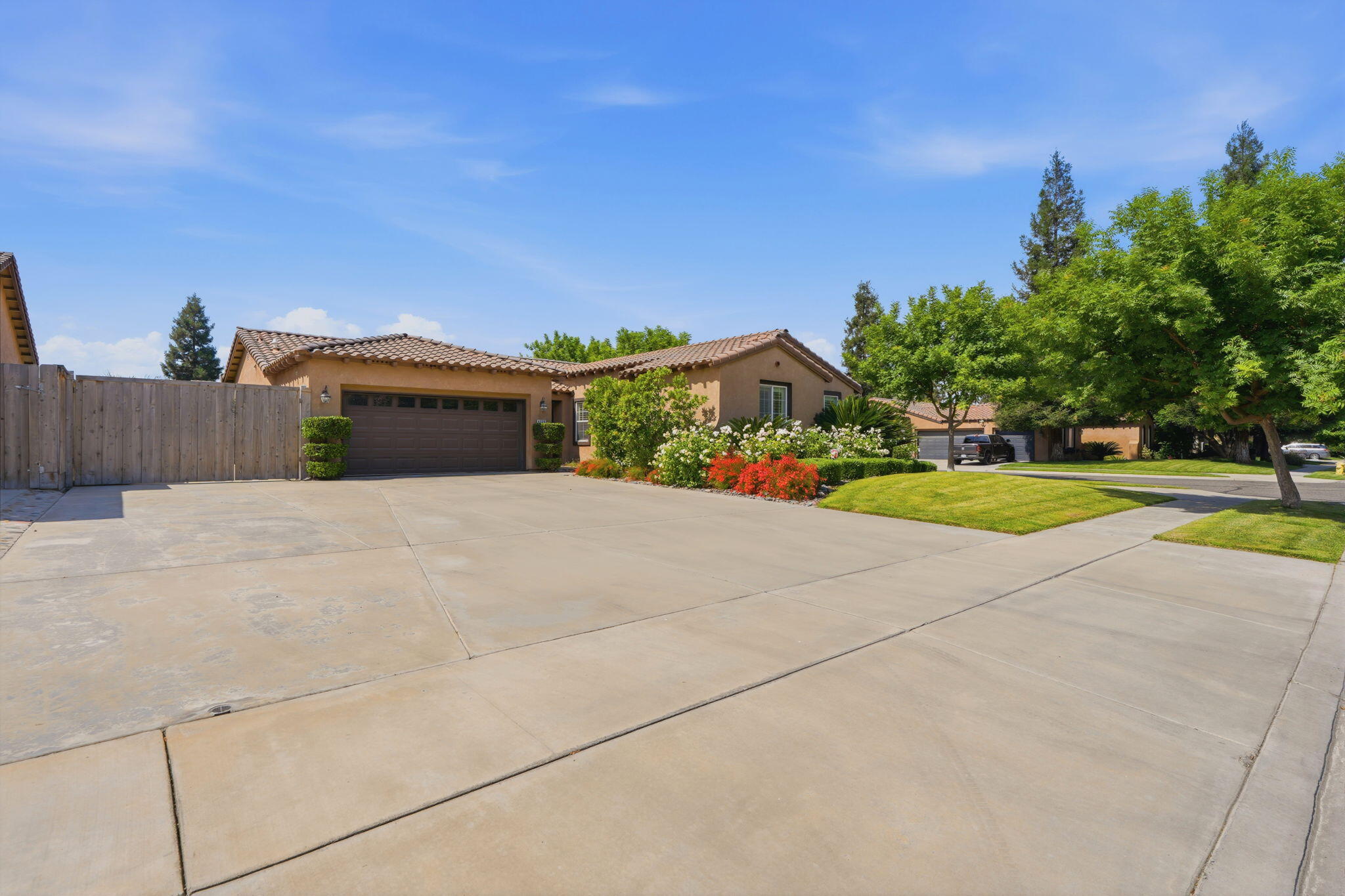 4235 W Elowin Ct, Visalia, CA 93291