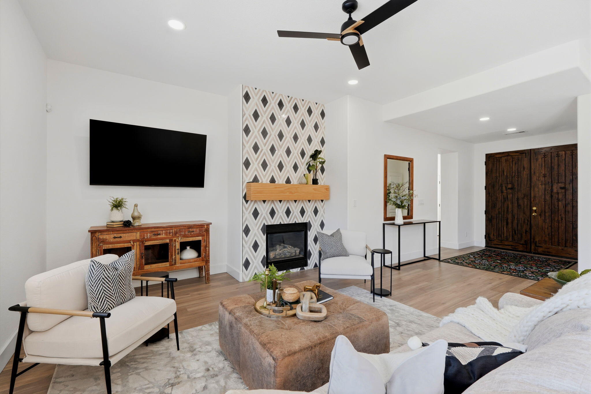 4235 W Elowin Ct, Visalia, CA 93291