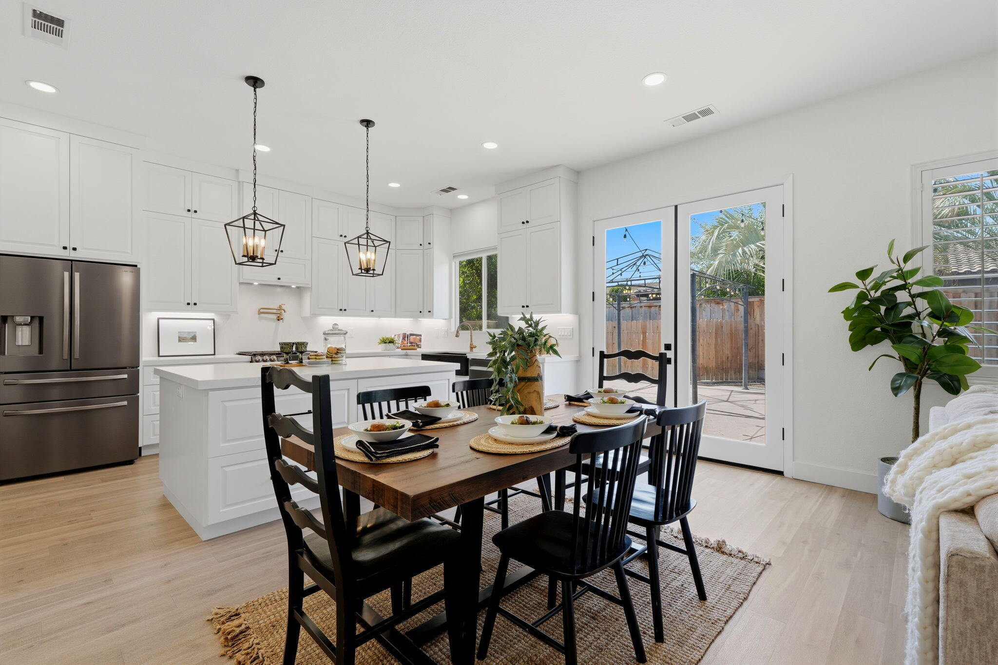 4235 W Elowin Ct, Visalia, CA 93291
