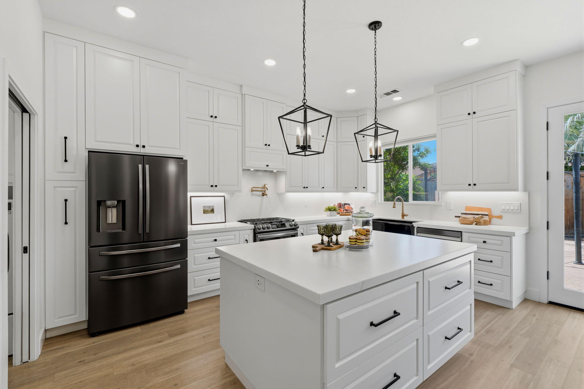 4235 W Elowin Ct, Visalia, CA 93291