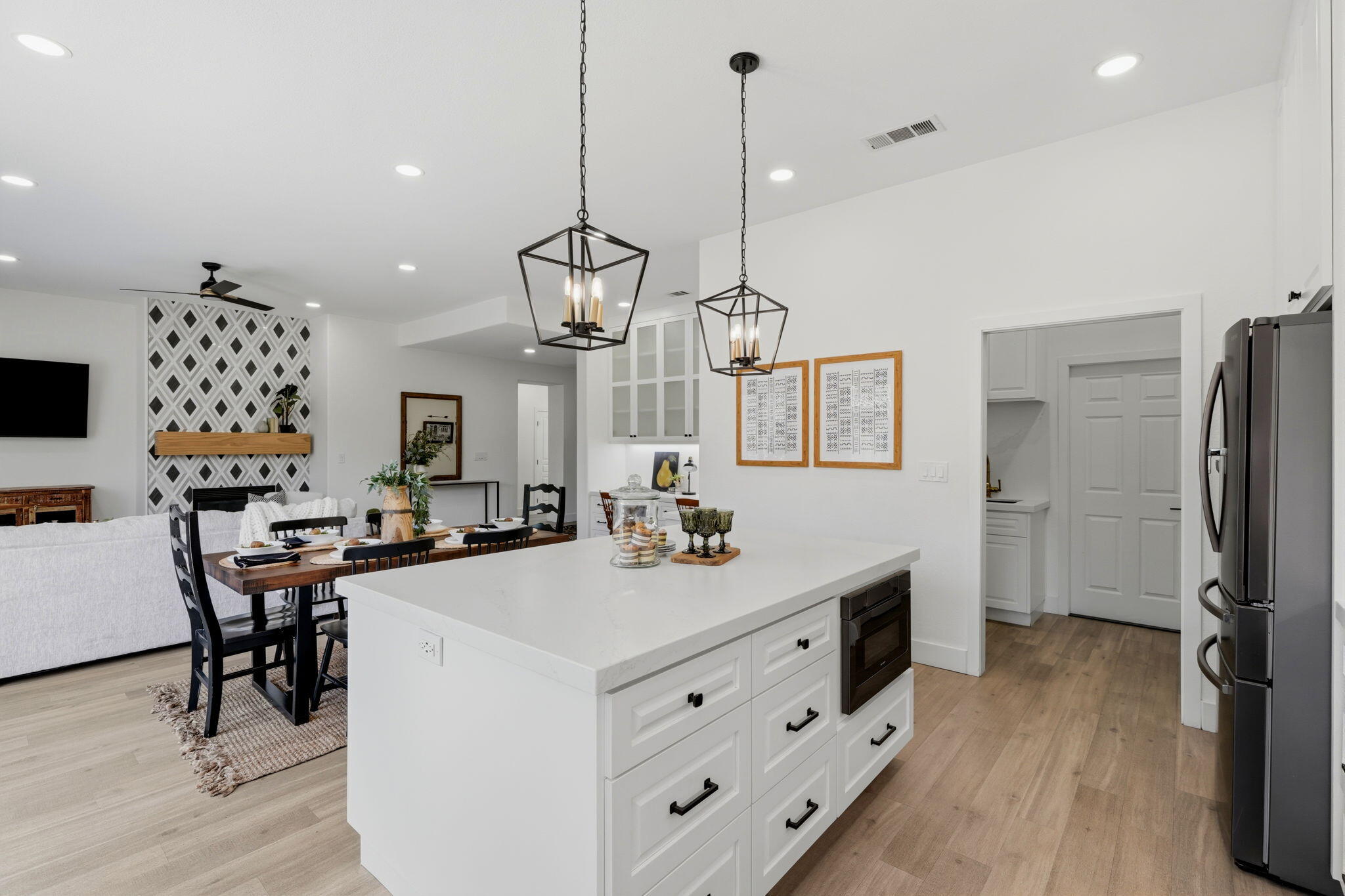 4235 W Elowin Ct, Visalia, CA 93291