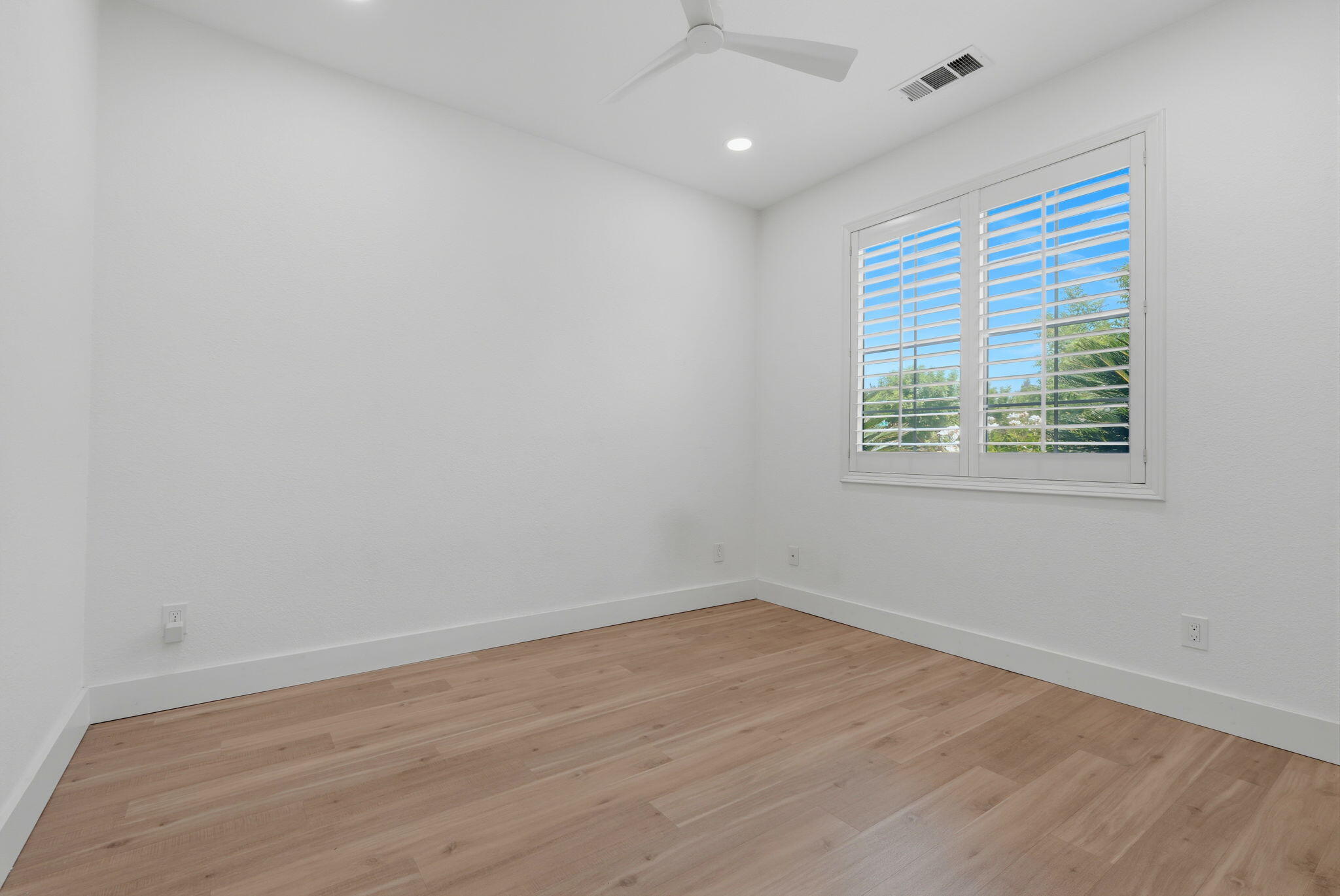 4235 W Elowin Ct, Visalia, CA 93291