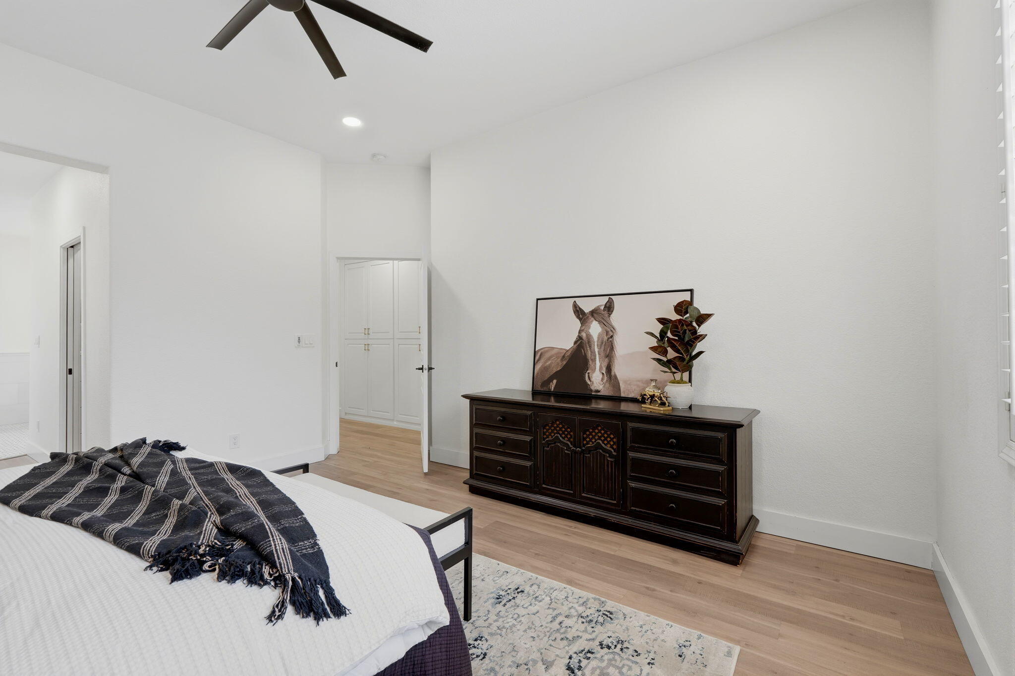 4235 W Elowin Ct, Visalia, CA 93291