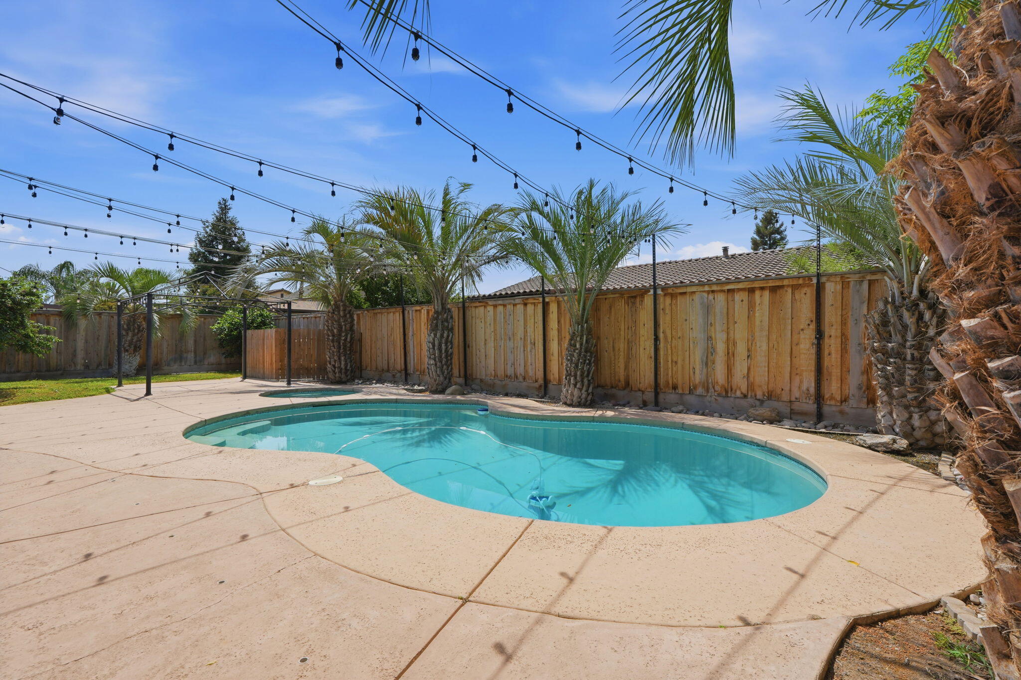 4235 W Elowin Ct, Visalia, CA 93291