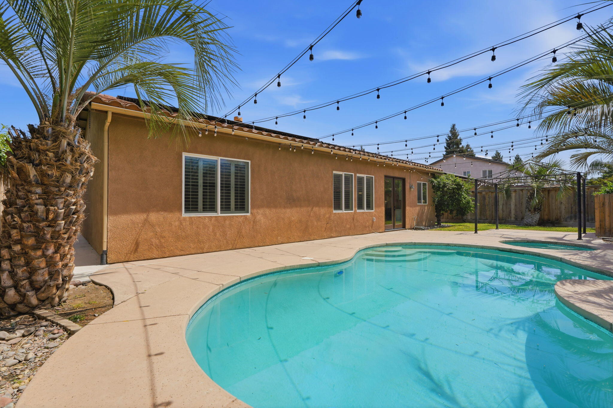 4235 W Elowin Ct, Visalia, CA 93291