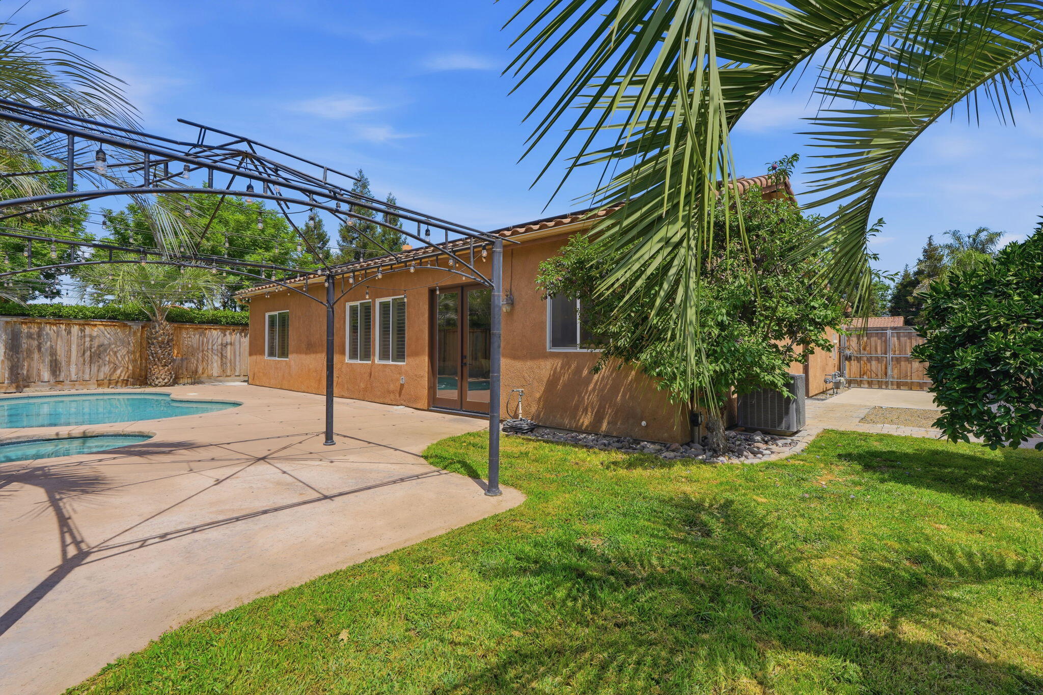 4235 W Elowin Ct, Visalia, CA 93291