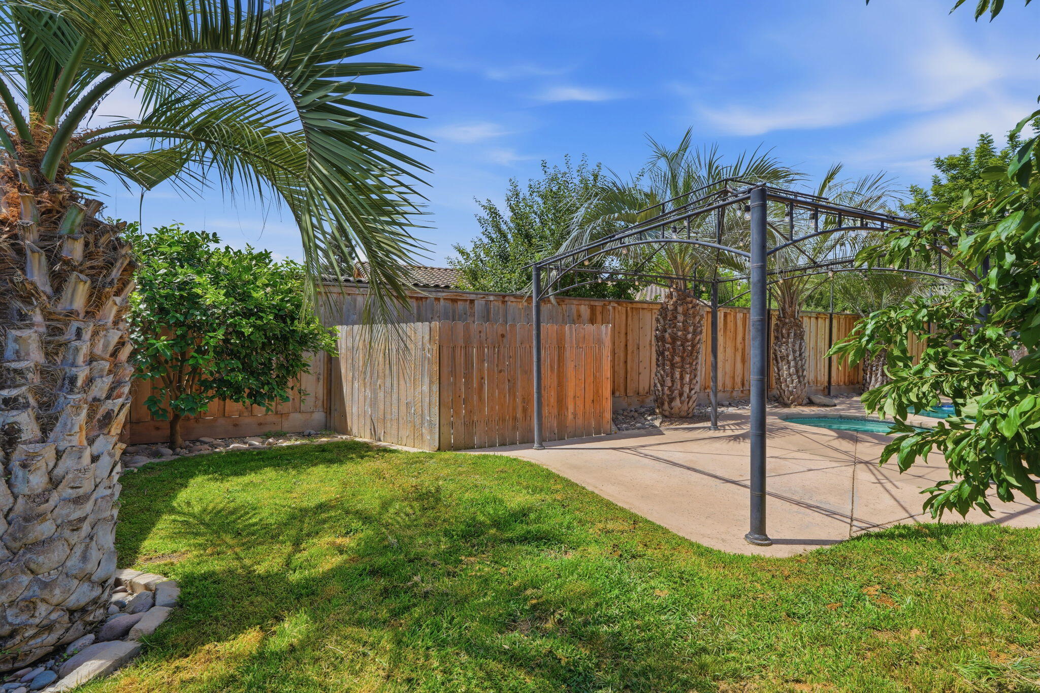 4235 W Elowin Ct, Visalia, CA 93291