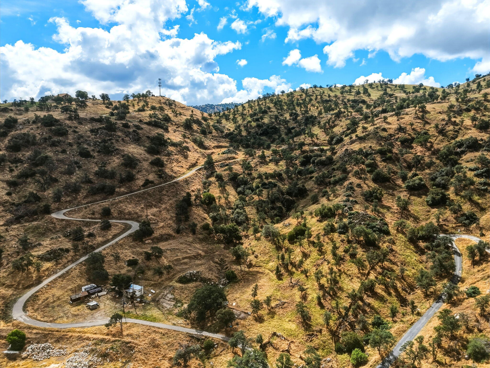 34455 N Sierra Dr, Lemon Cove, CA 93244