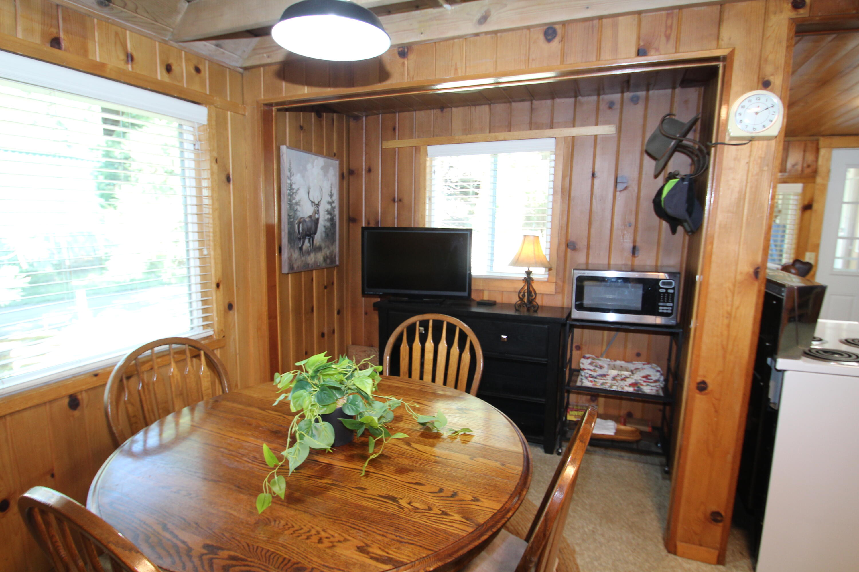 496 Trails End, Springville, CA 93265