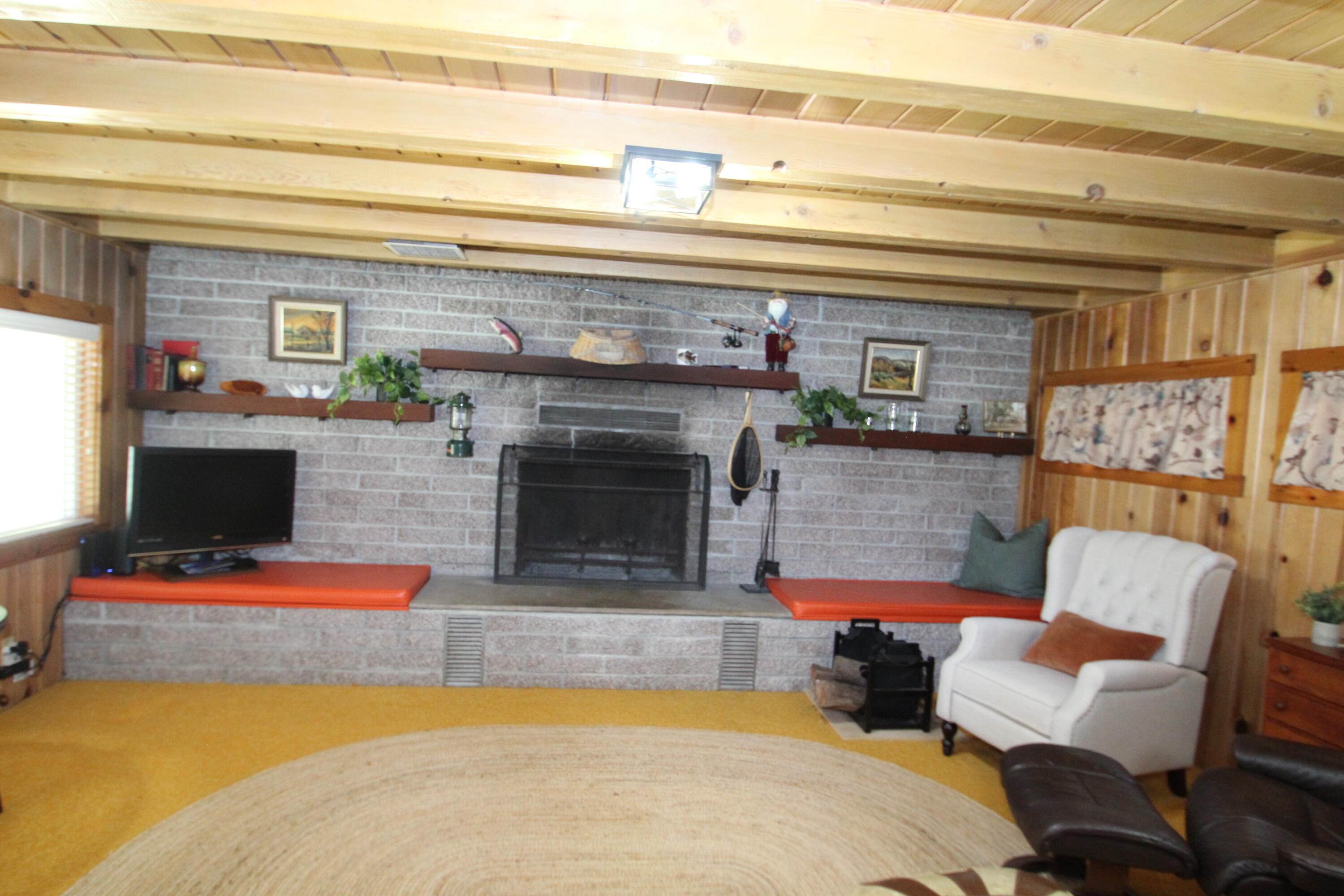 496 Trails End, Springville, CA 93265