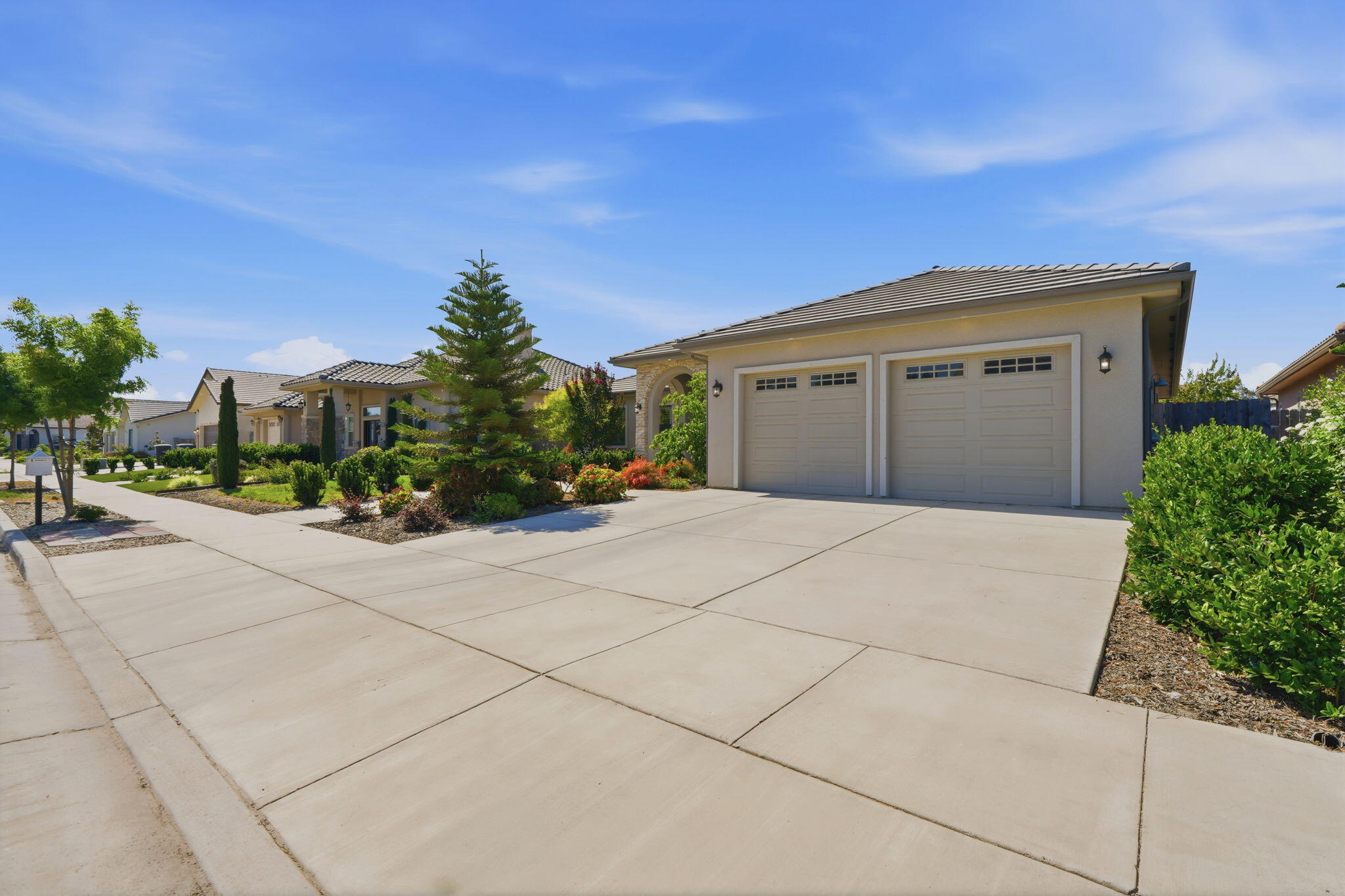 3405 W Reese Ave, Visalia, CA 93277