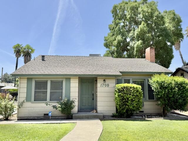 1709 W Main St, Visalia, CA 93291