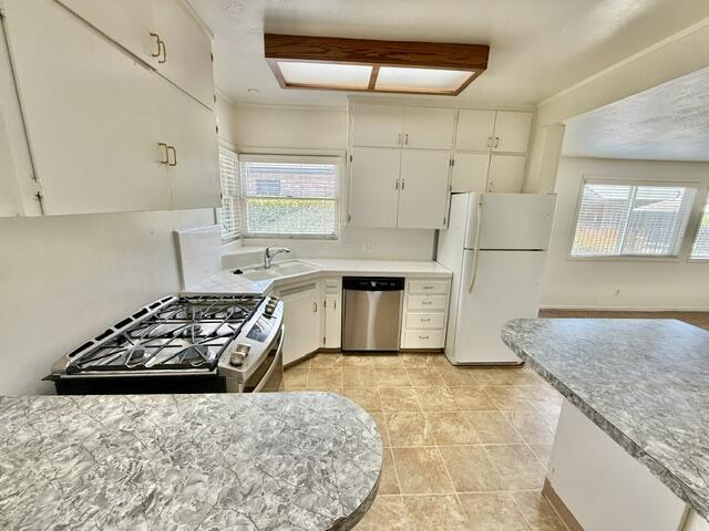 1709 W Main St, Visalia, CA 93291