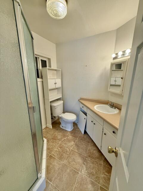 1709 W Main St, Visalia, CA 93291