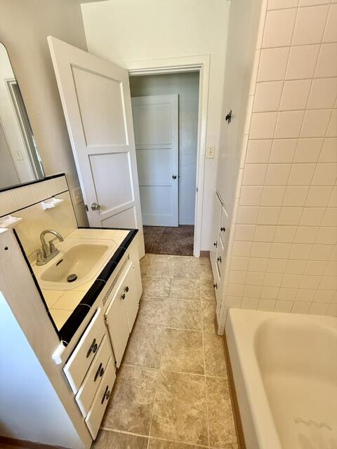 1709 W Main St, Visalia, CA 93291