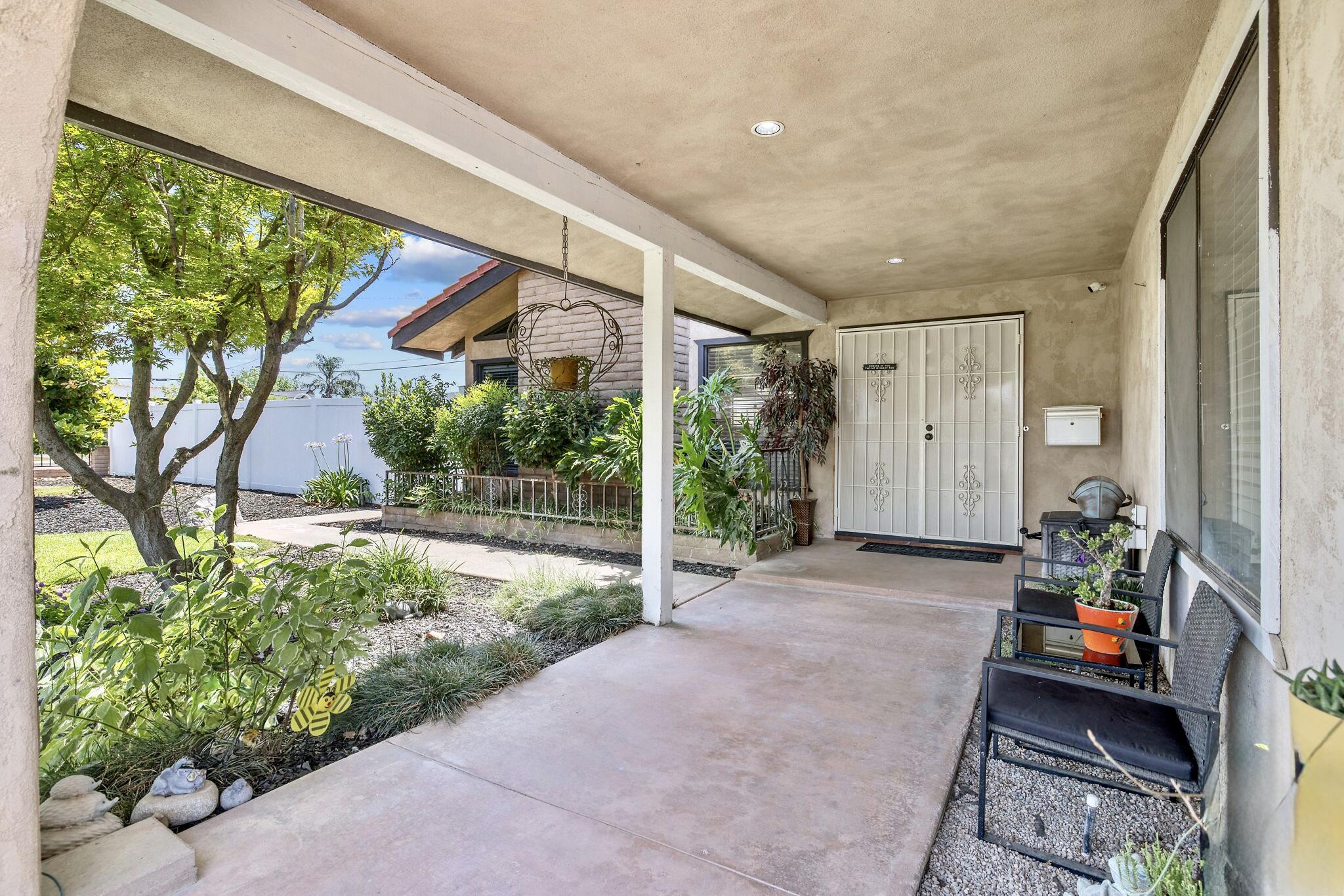700 W Pine St, Exeter, CA 93221