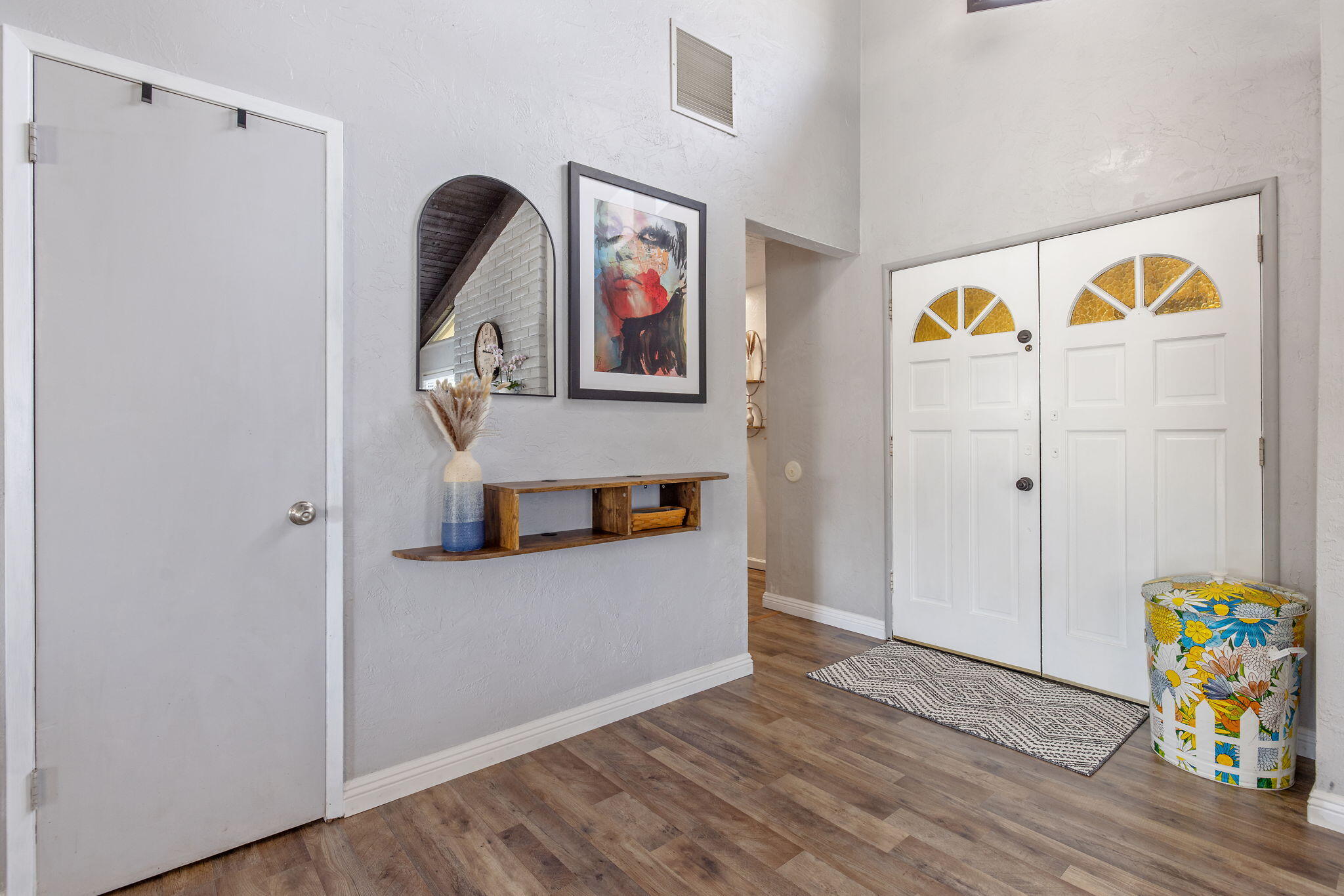 700 W Pine St, Exeter, CA 93221