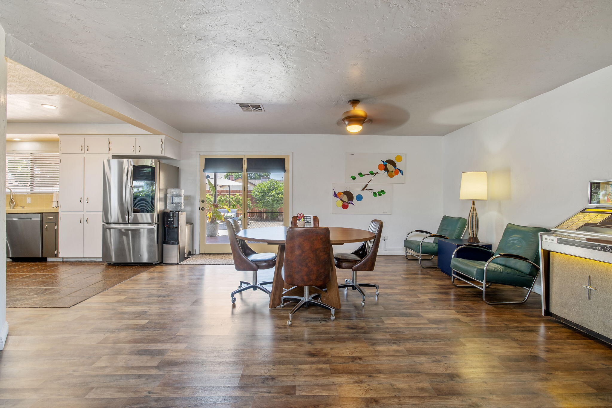 700 W Pine St, Exeter, CA 93221