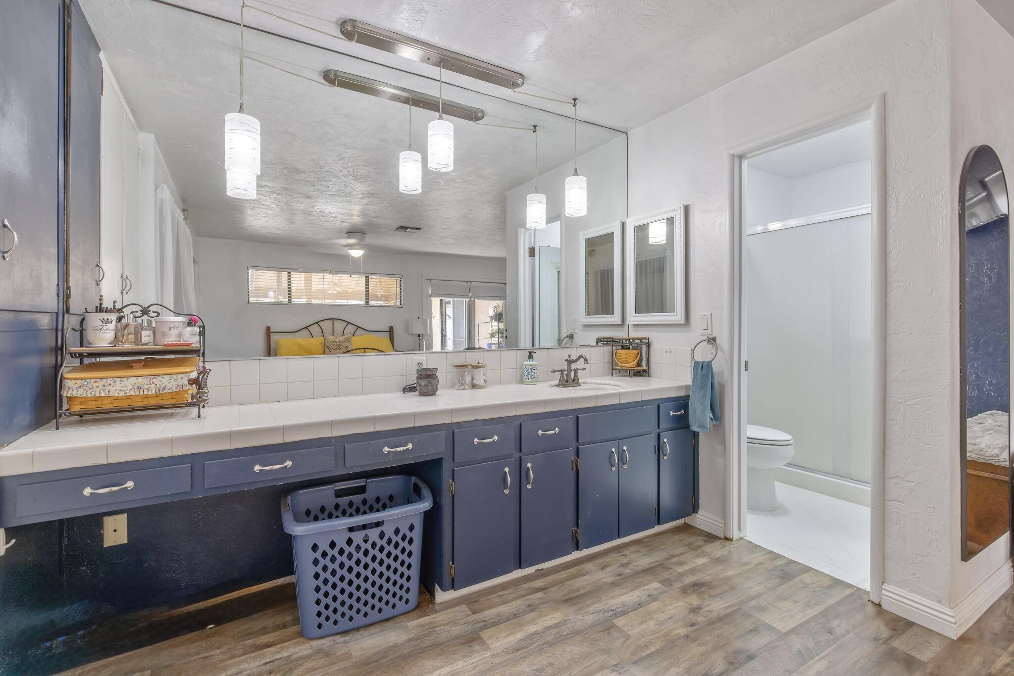 700 W Pine St, Exeter, CA 93221