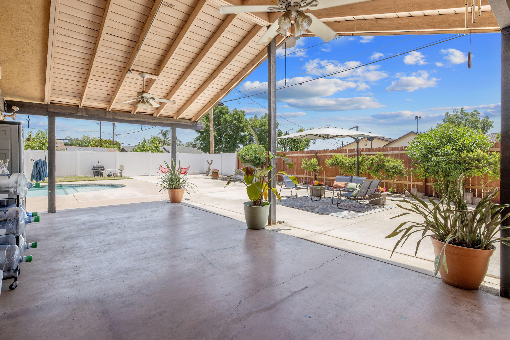 700 W Pine St, Exeter, CA 93221