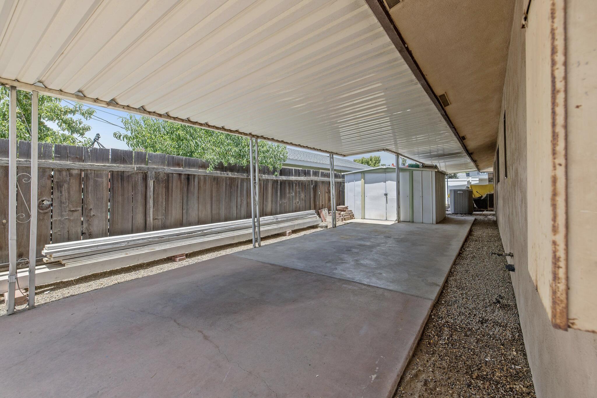 700 W Pine St, Exeter, CA 93221