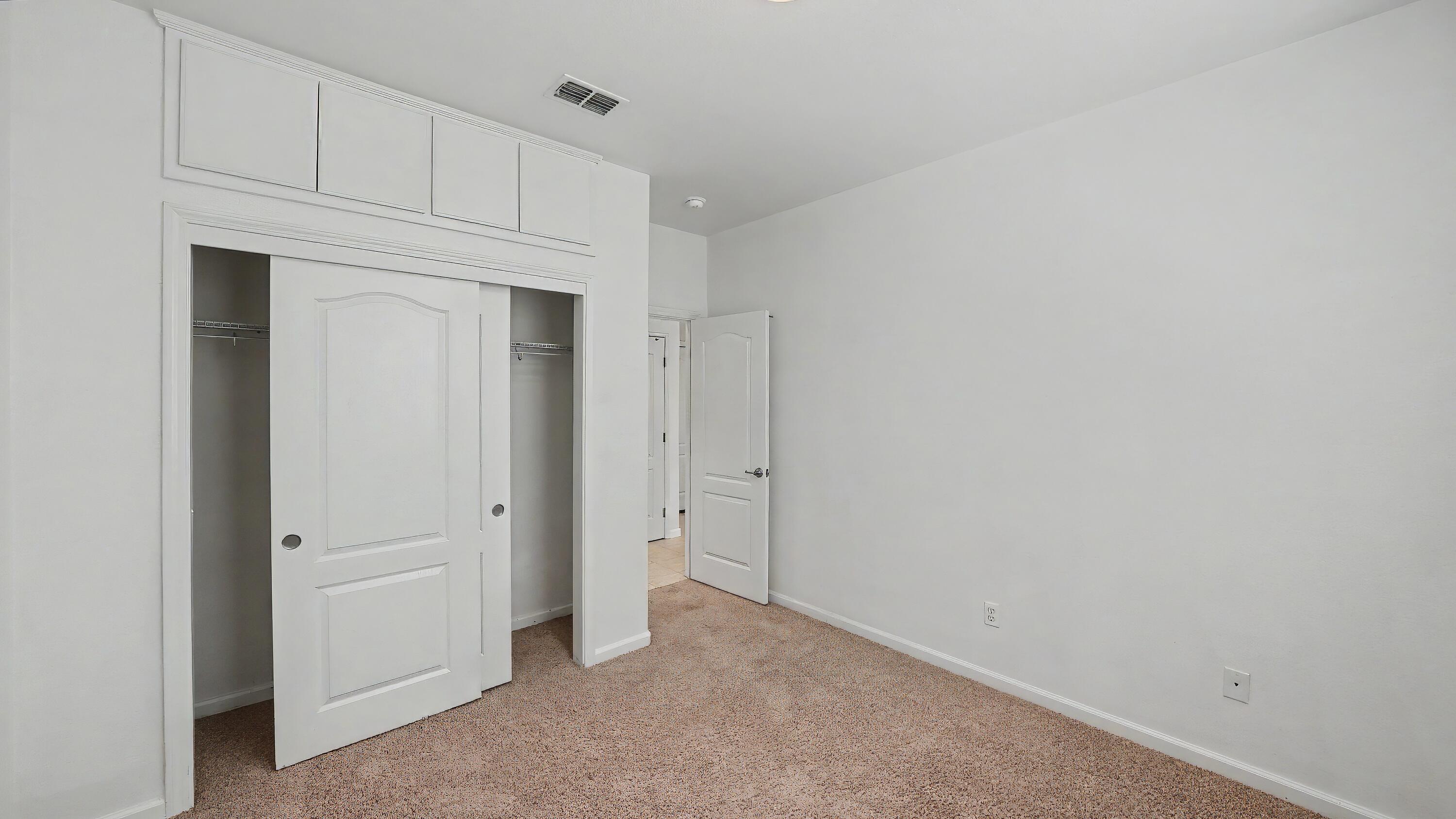 4212 W Clinton Ct, Visalia, CA 93291