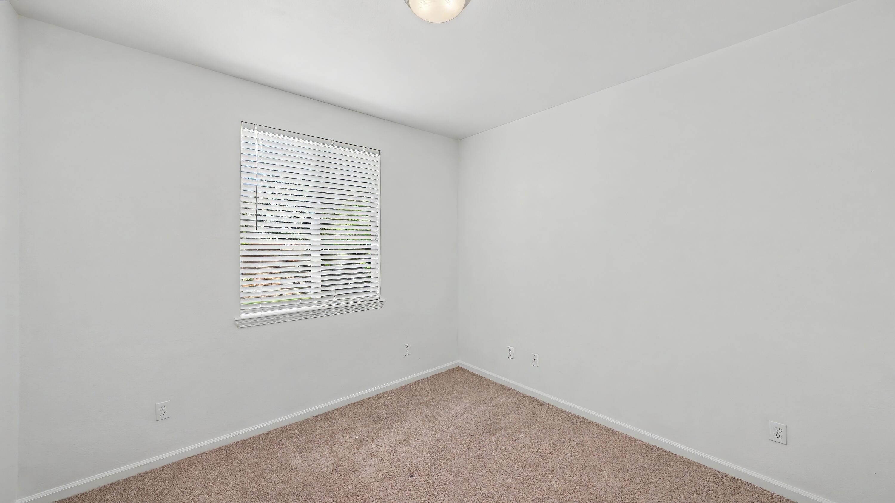 4212 W Clinton Ct, Visalia, CA 93291